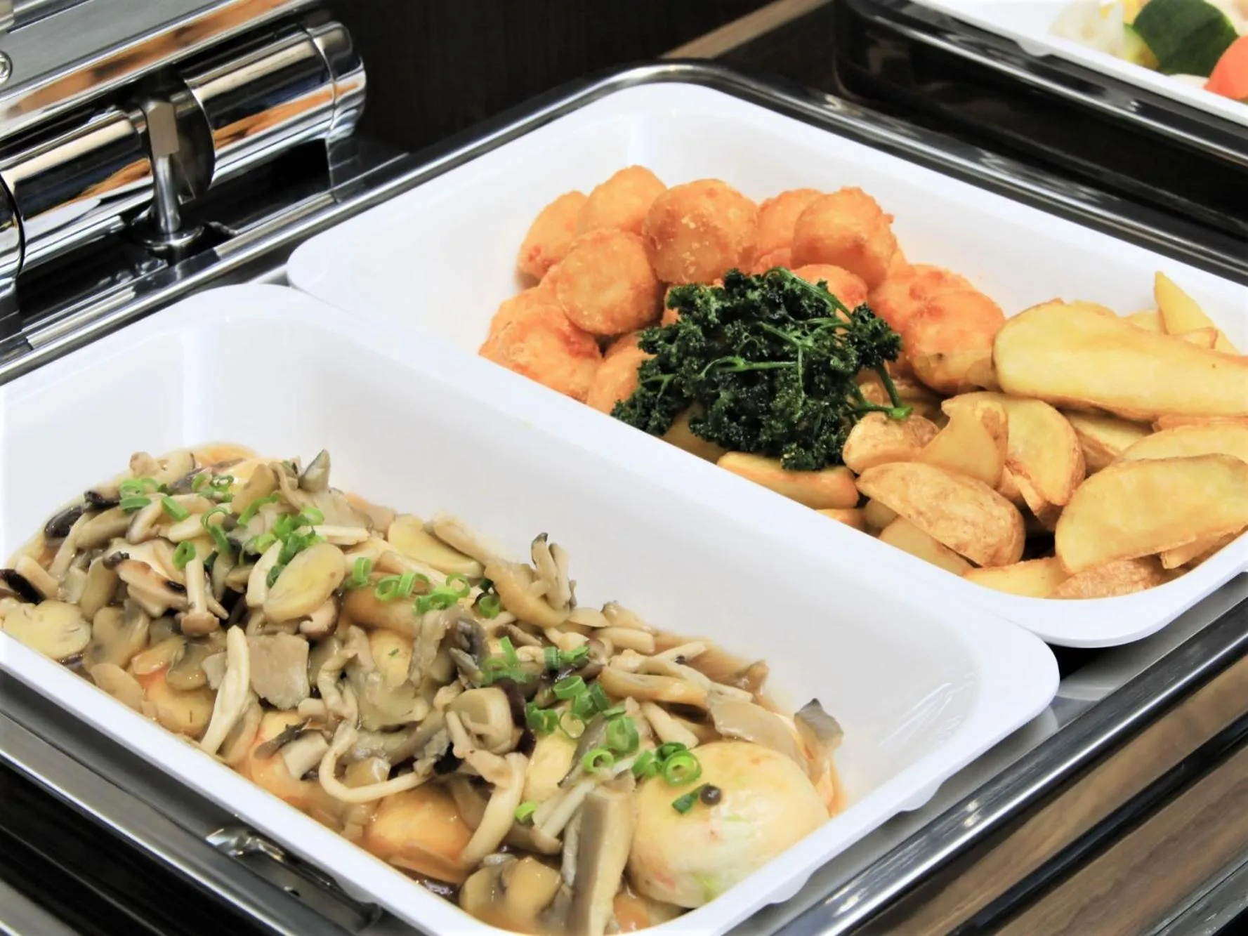 Food in QuintessaHotel FukuokaTenjin Comic&Books