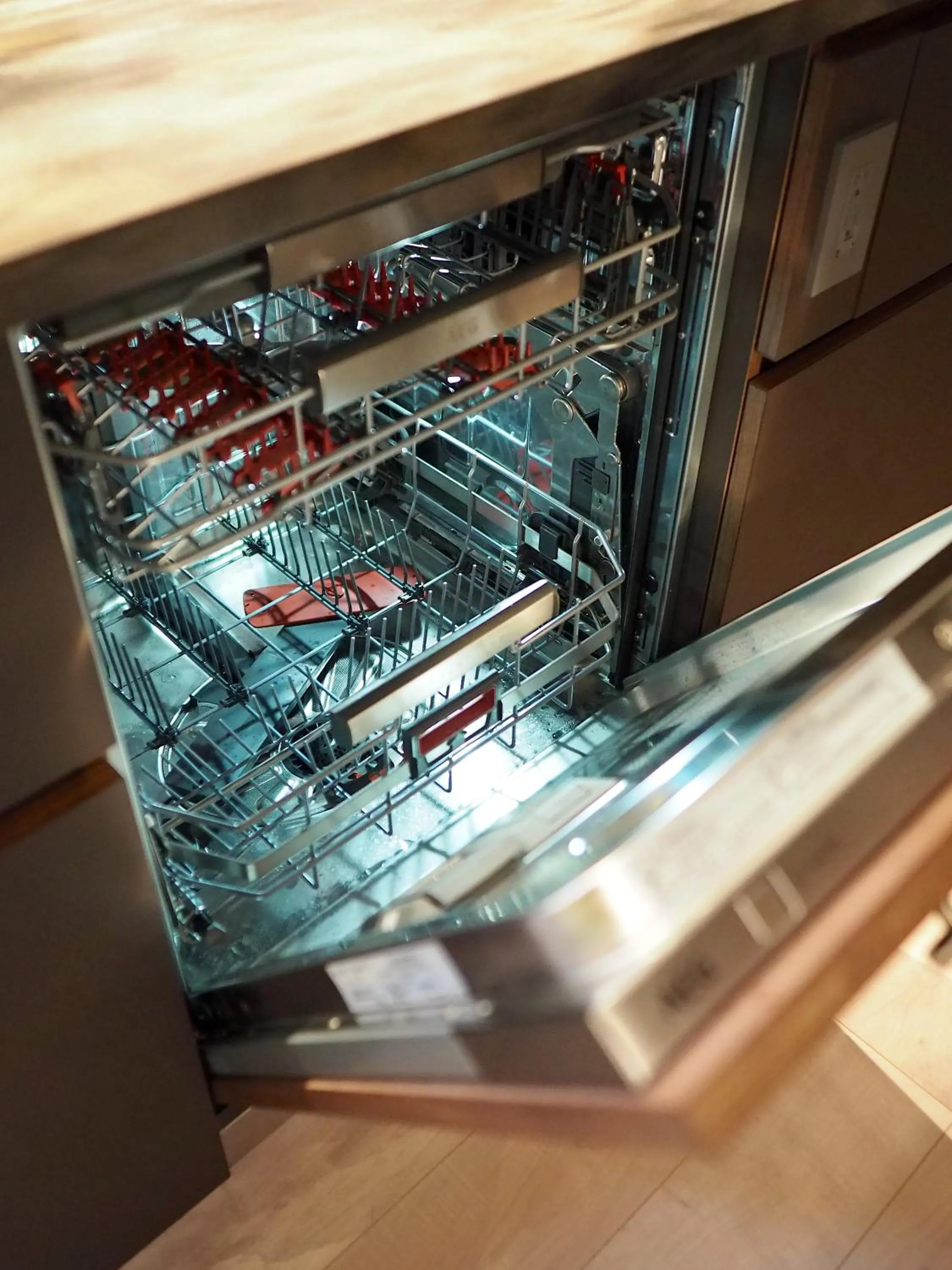 dishwasher in Pres de La Mer