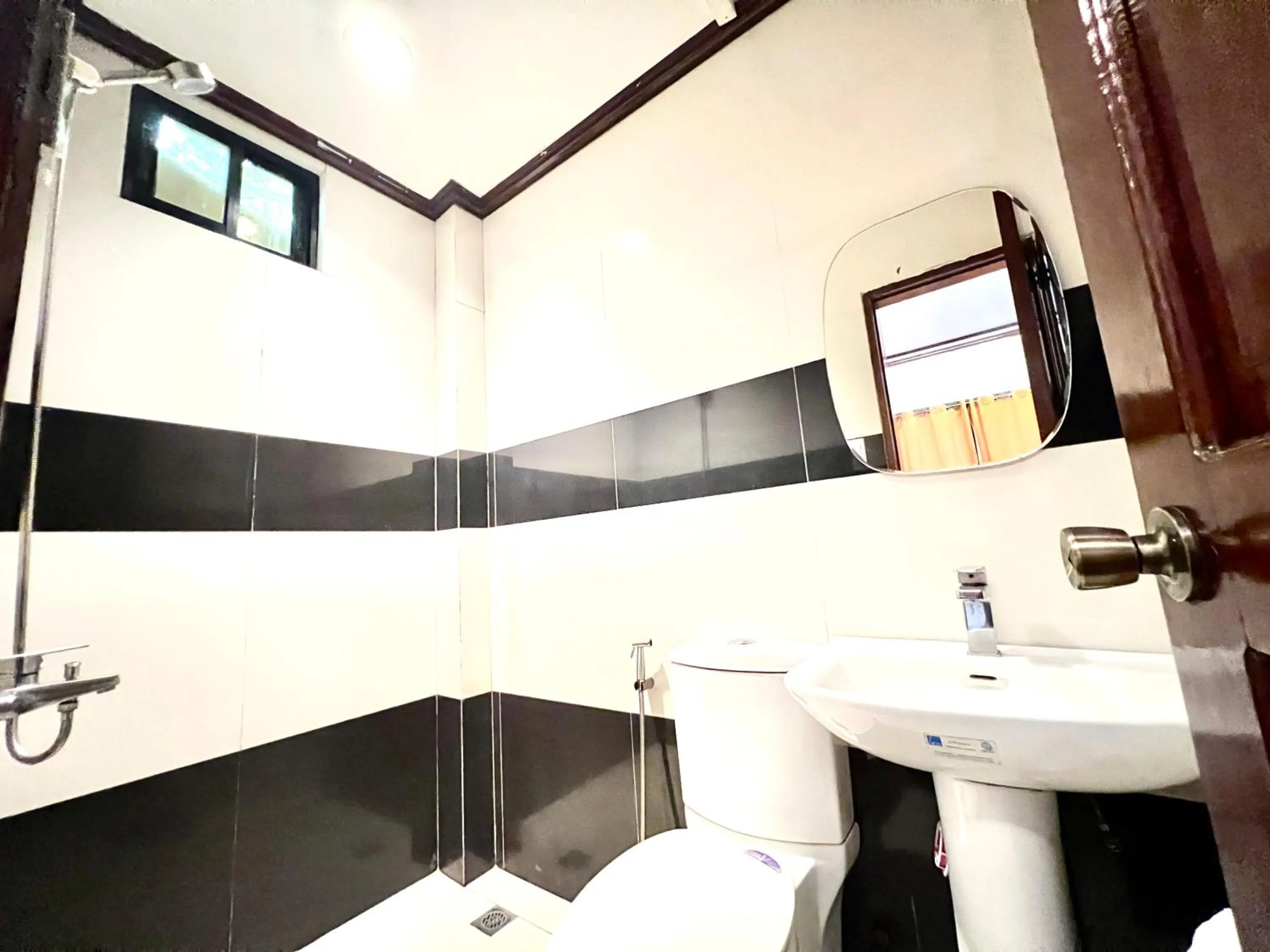 Bathroom in Alocasia Inn - El Nido