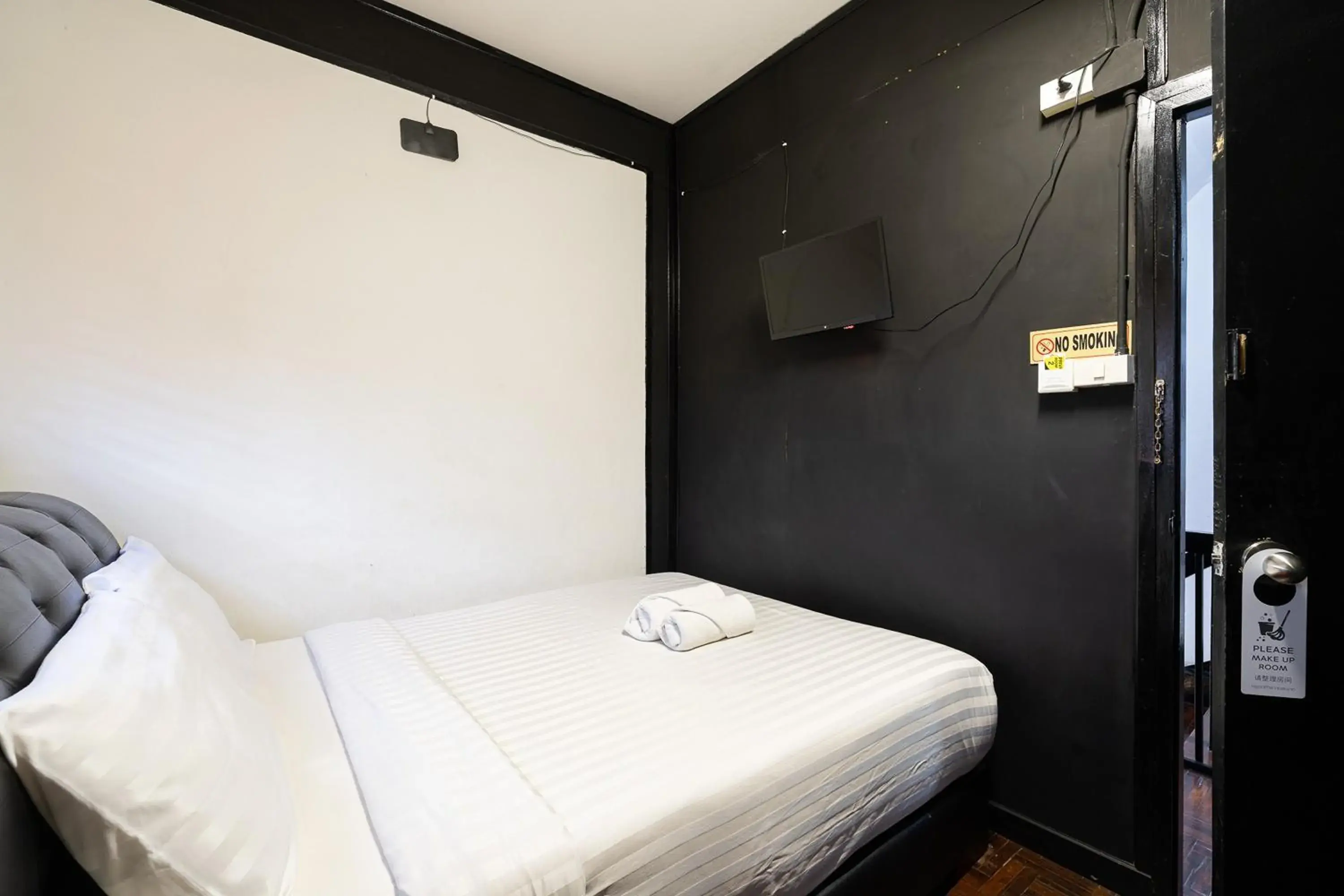 Standard Double Room with Shared Bathroom in KAYAN Hostel Standard Double Room with Shared Bathroom in KAYAN Hostel