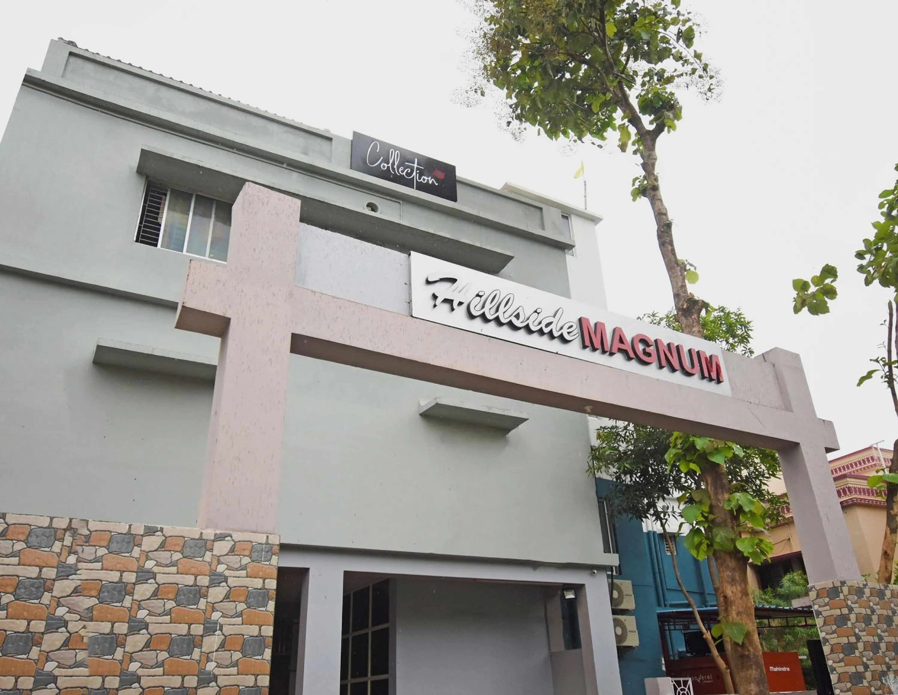 Facade/entrance in Super Collection O Sayhallo Hillside Magnum