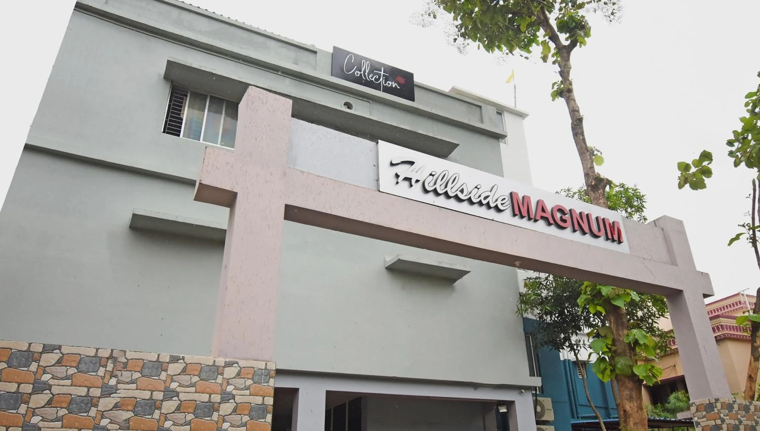 Facade/entrance in Super Collection O Sayhallo Hillside Magnum