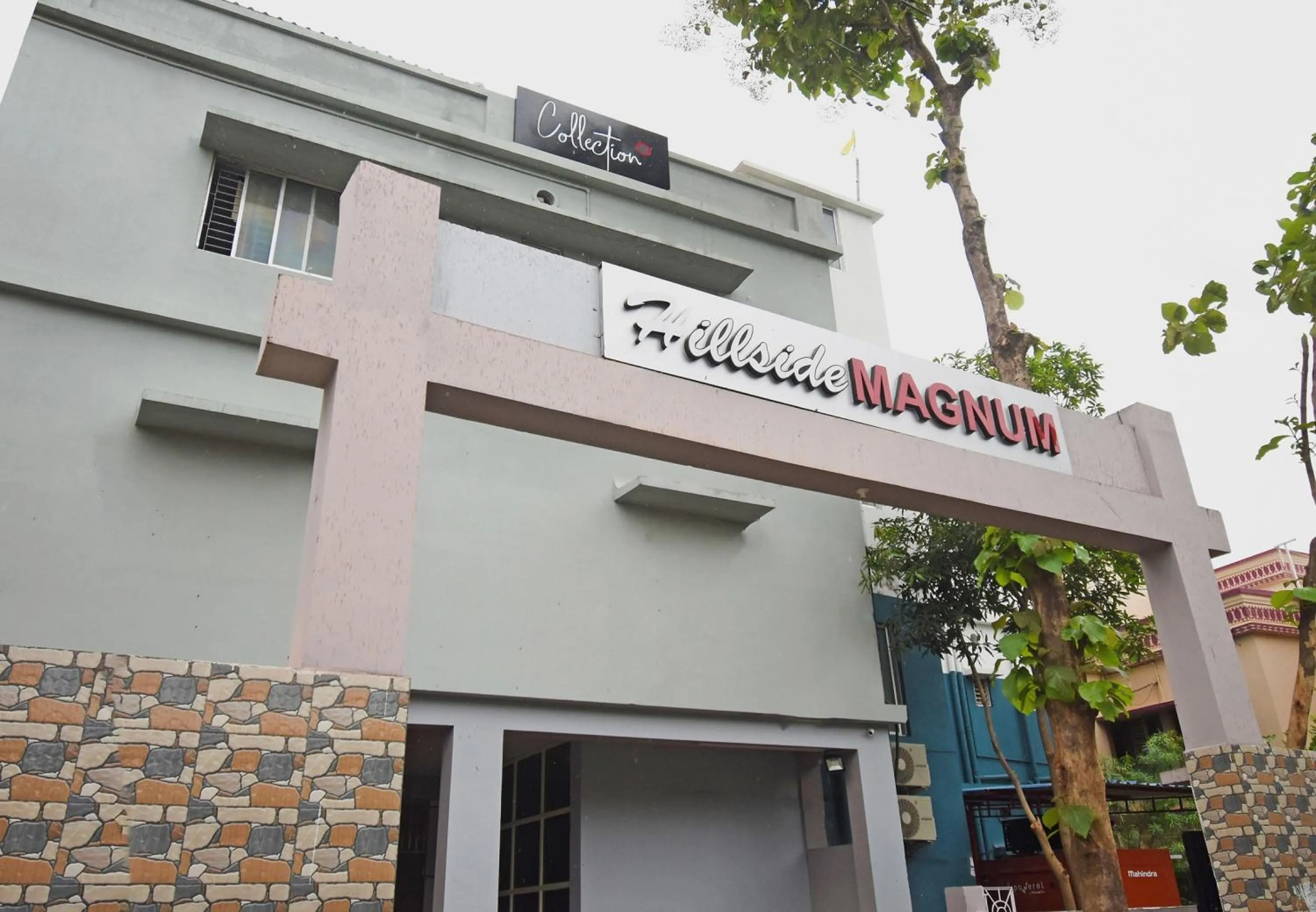 Facade/entrance in Super Collection O Sayhallo Hillside Magnum