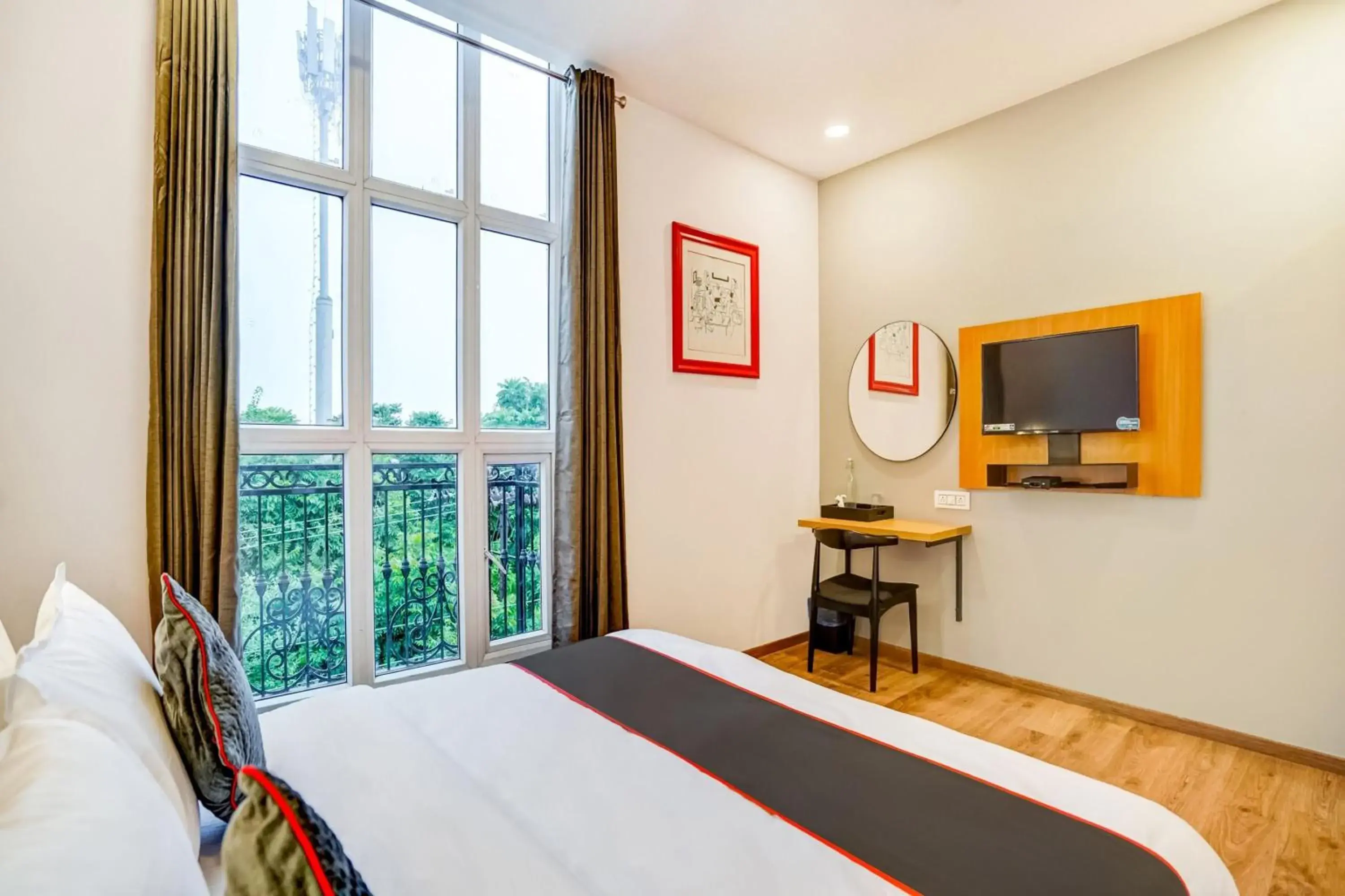 Bedroom, Bed in Super Townhouse Sector 19 Fun Republic Mall Indiranagar Bedroom, Bed in Super Townhouse Sector 19 Fun Republic Mall Indiranagar