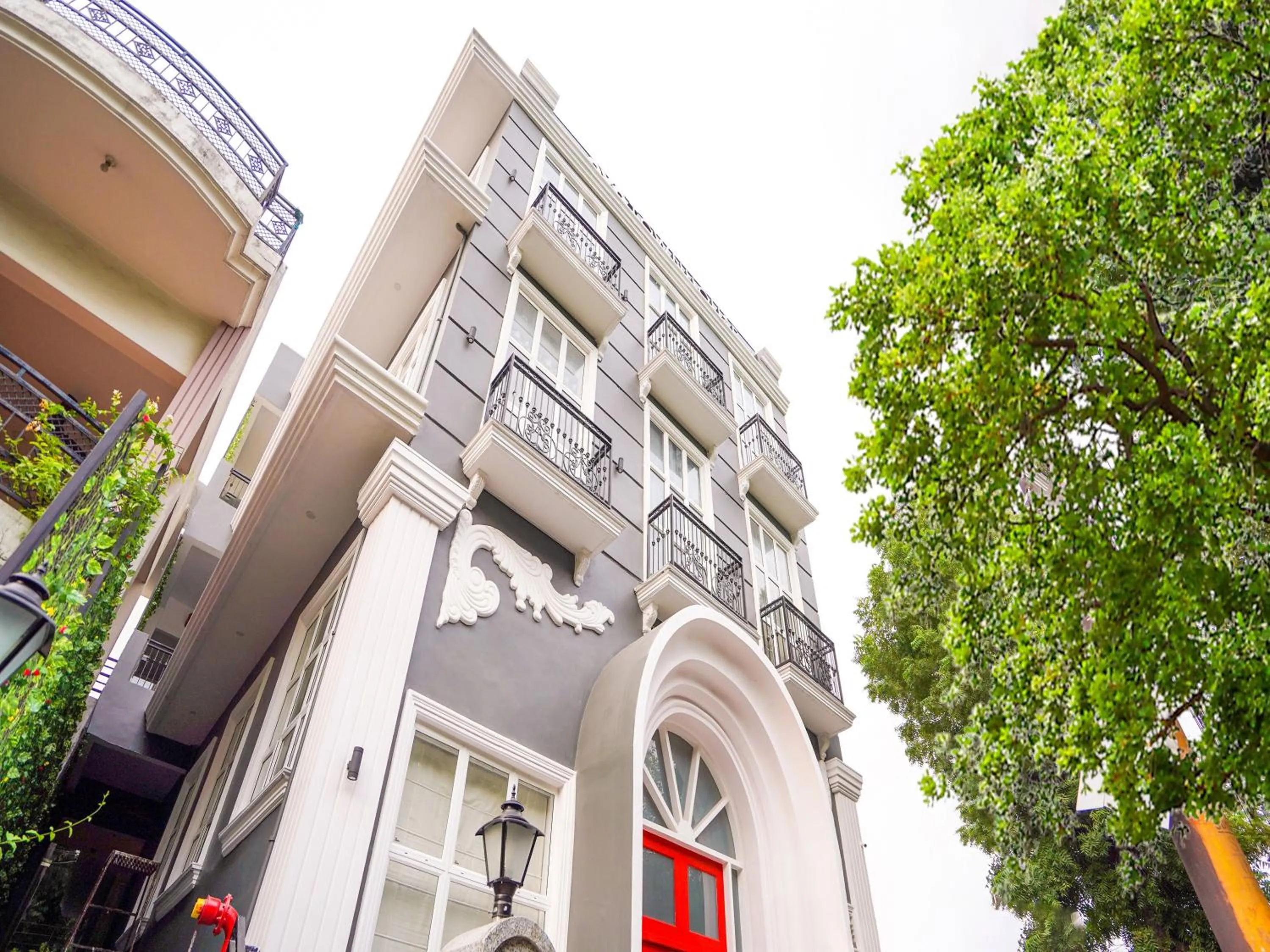 Facade/entrance in Super Townhouse Sector 19 Fun Republic Mall Indiranagar