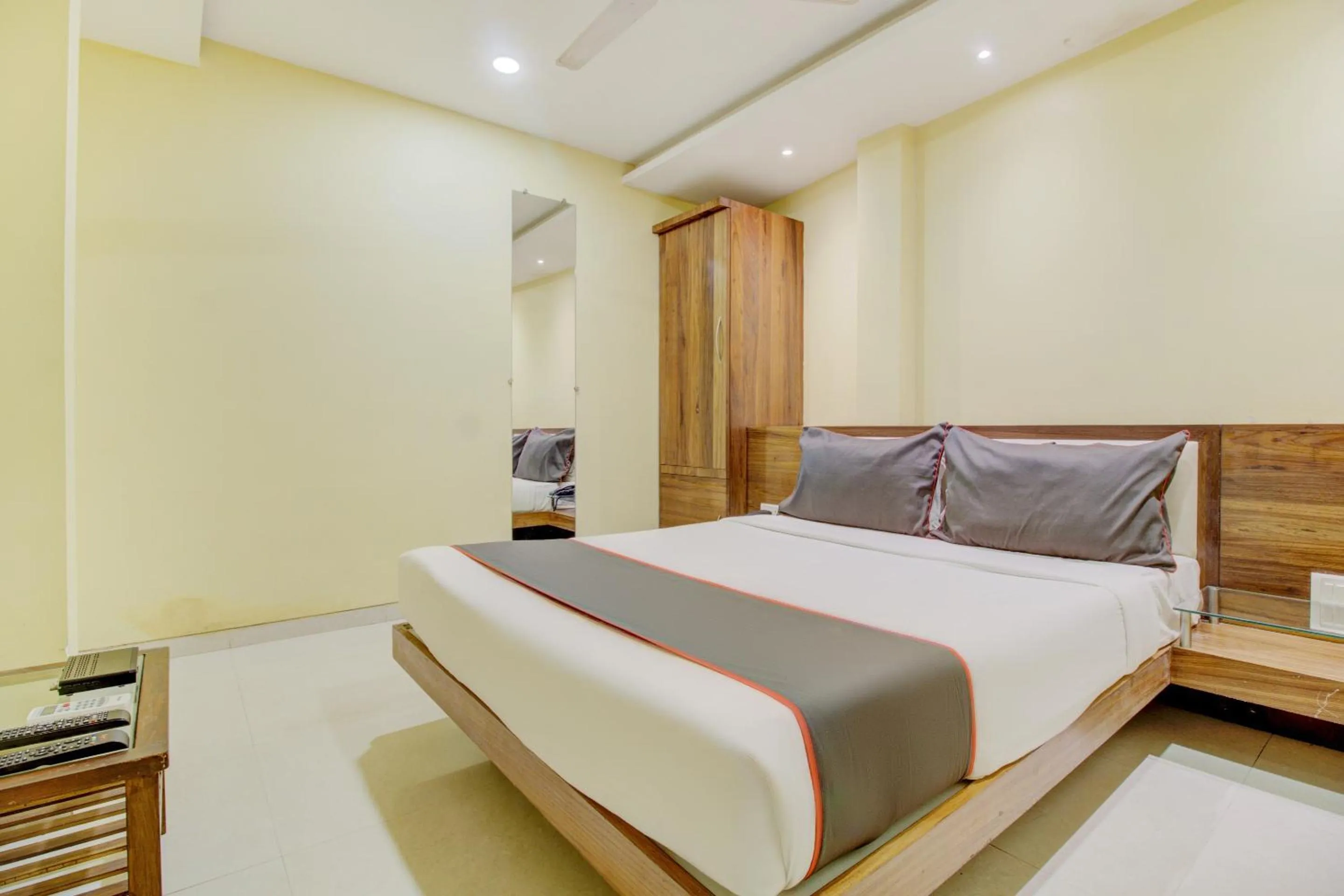 Bedroom, Bed in Hotel O Address Inn