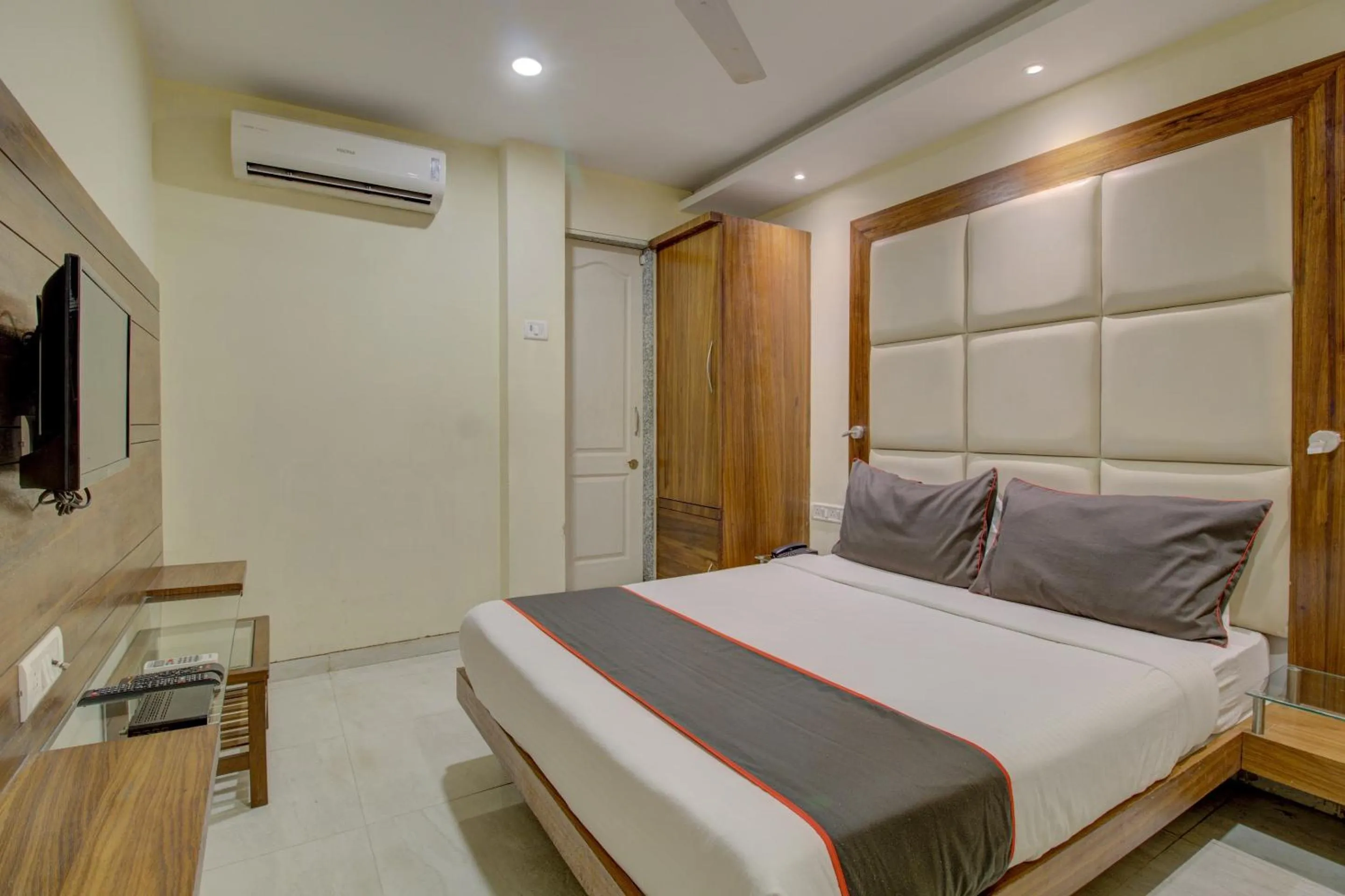 Bedroom, Bed in Hotel O Address Inn