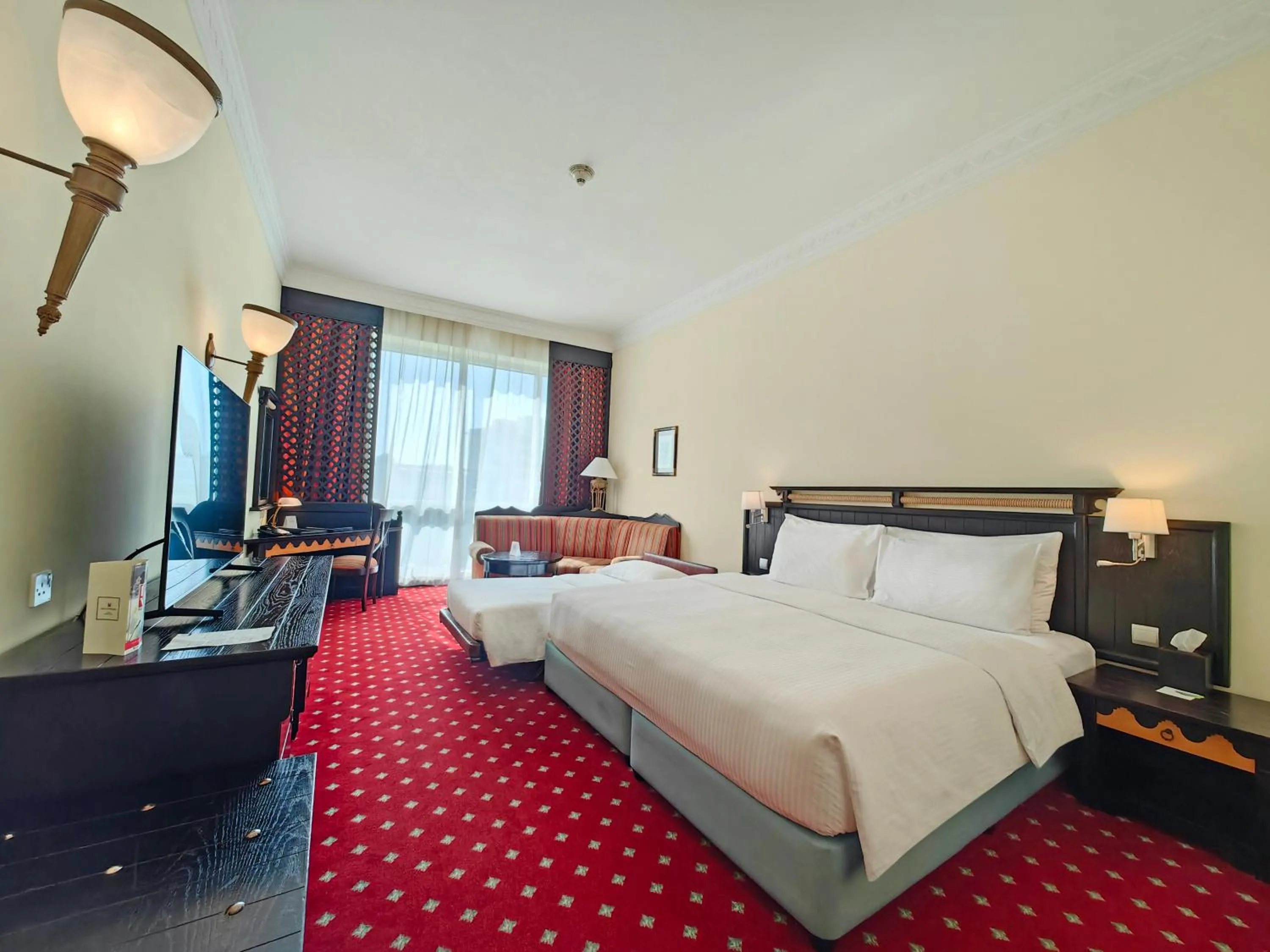 Guests, Bed in Millennium Airport Hotel Dubai