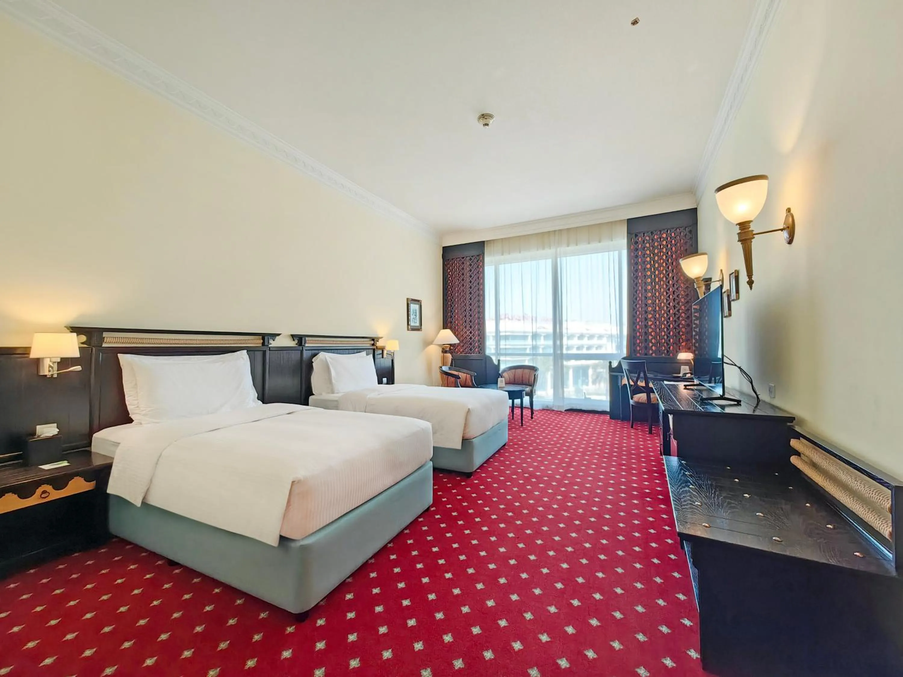 Guests, Bed in Millennium Airport Hotel Dubai