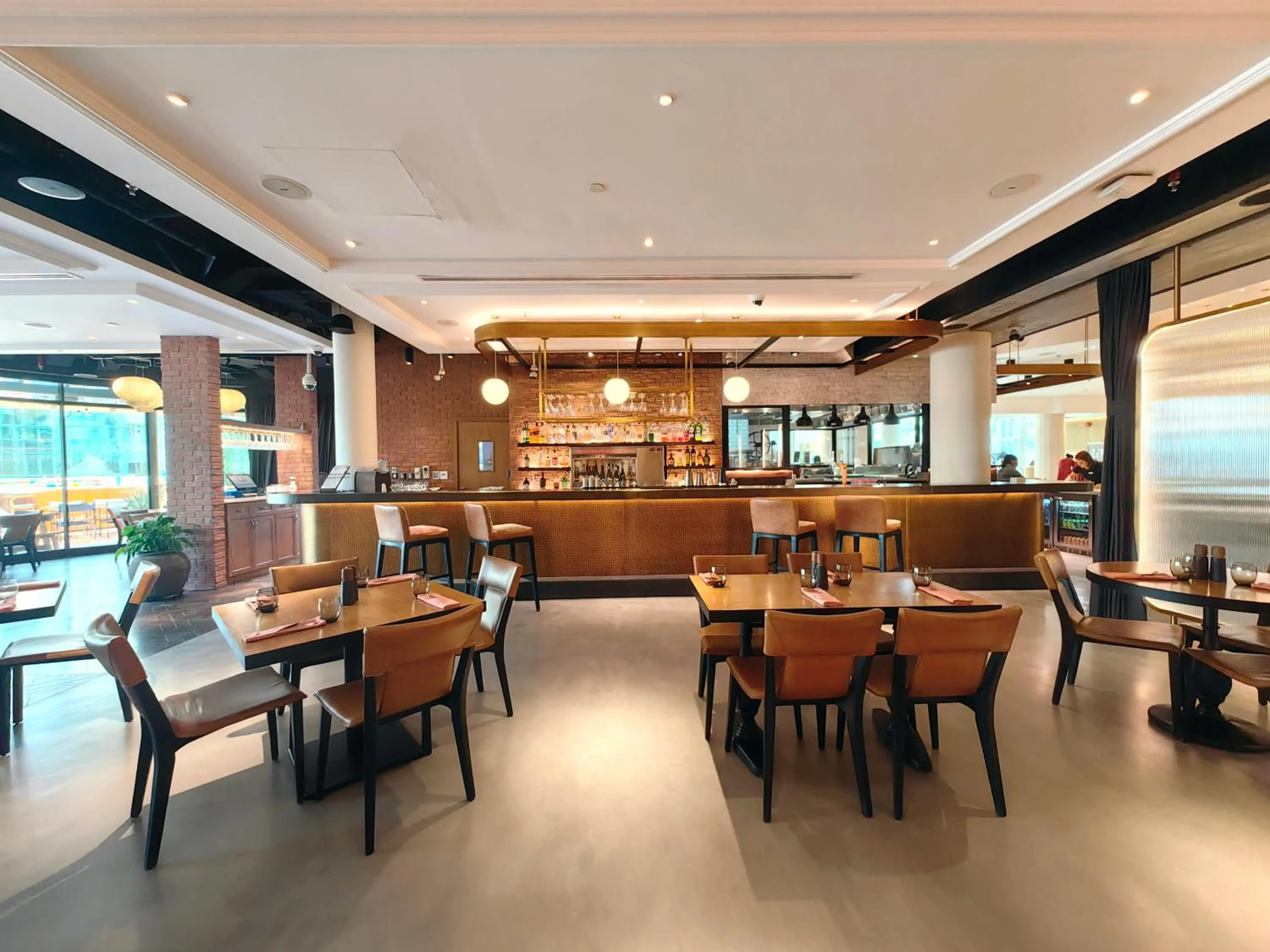 Restaurant/places to eat in Millennium Airport Hotel Dubai