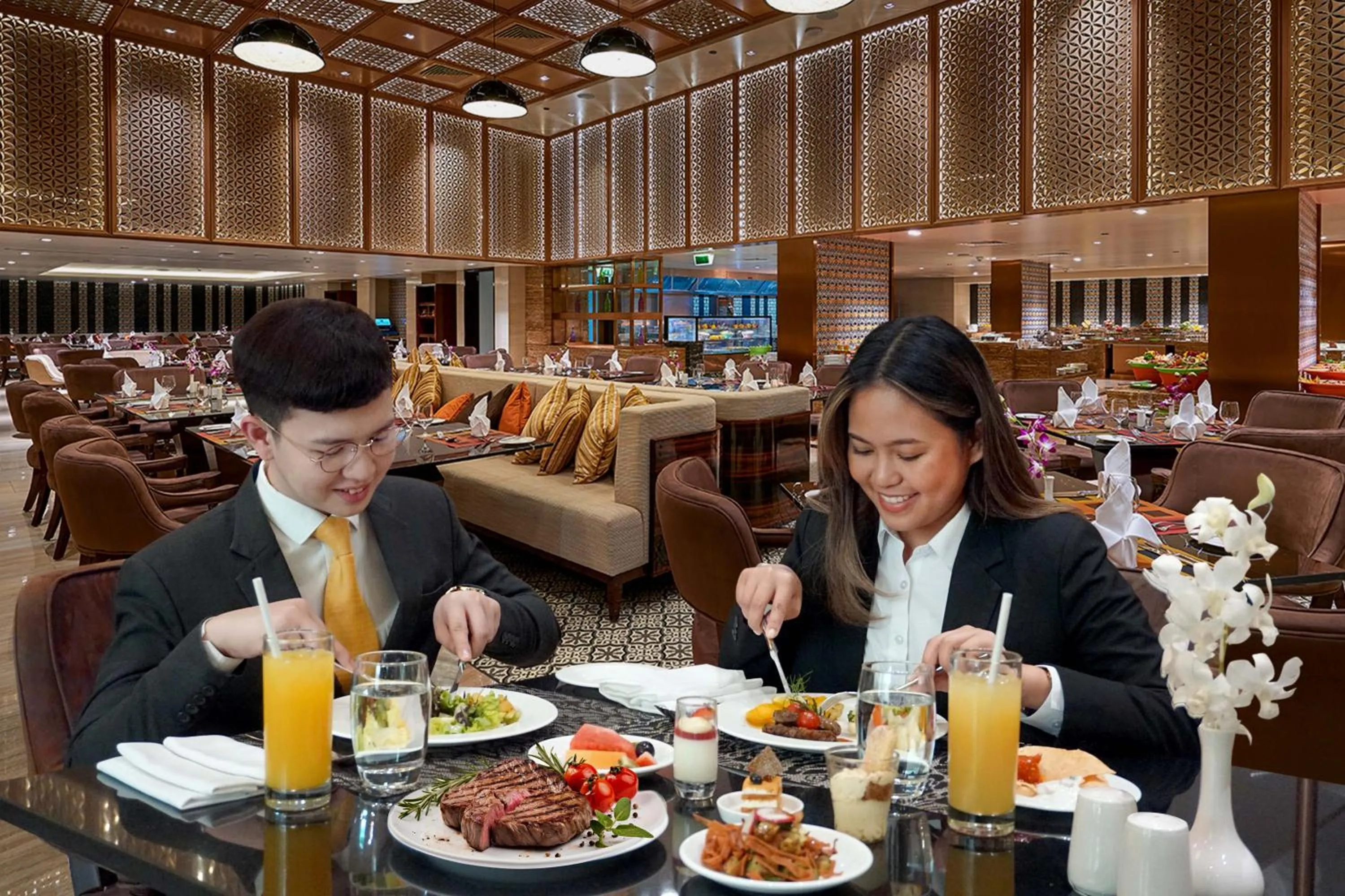 Restaurant/places to eat in Millennium Airport Hotel Dubai