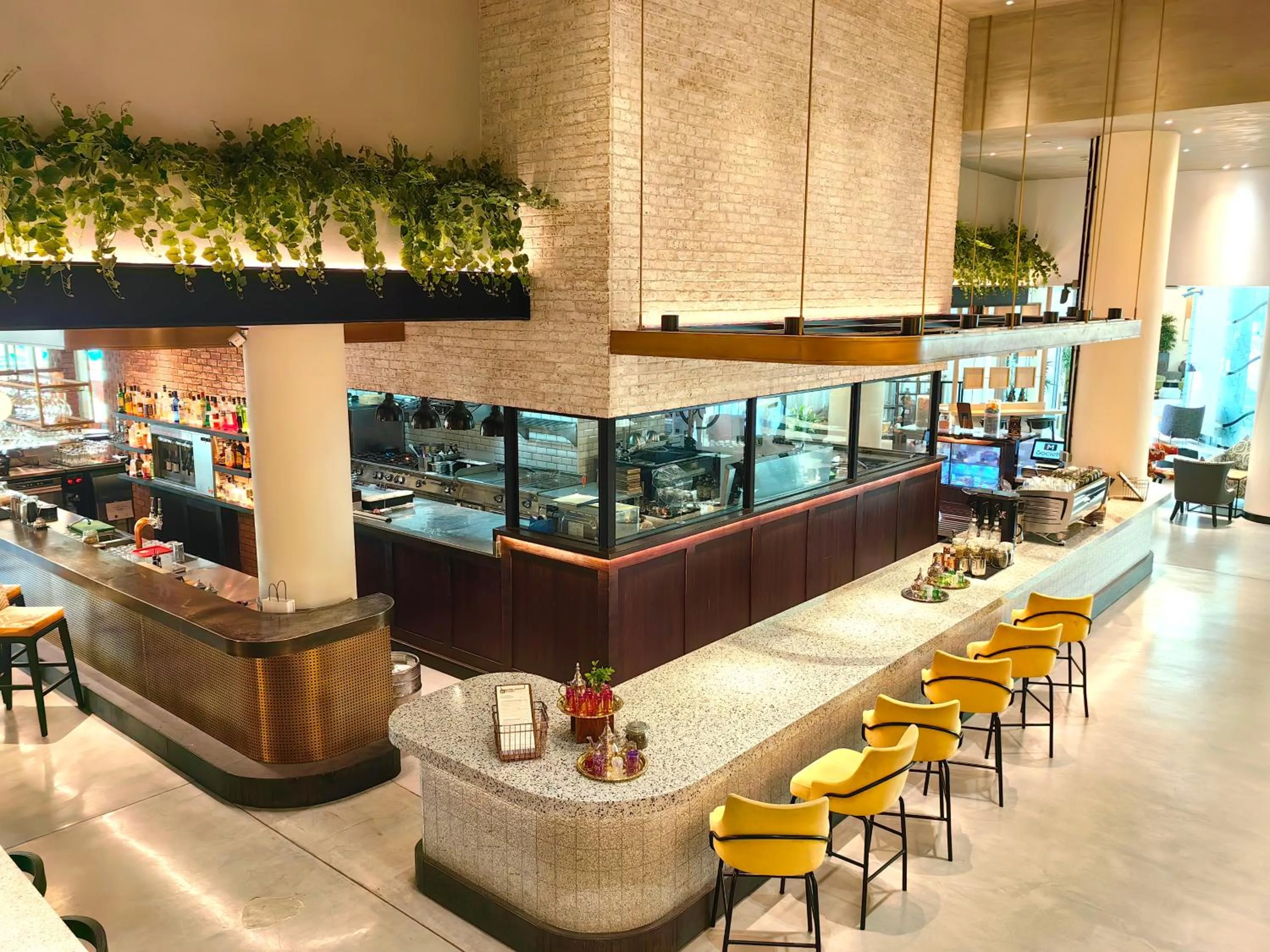 Restaurant/places to eat in Millennium Airport Hotel Dubai