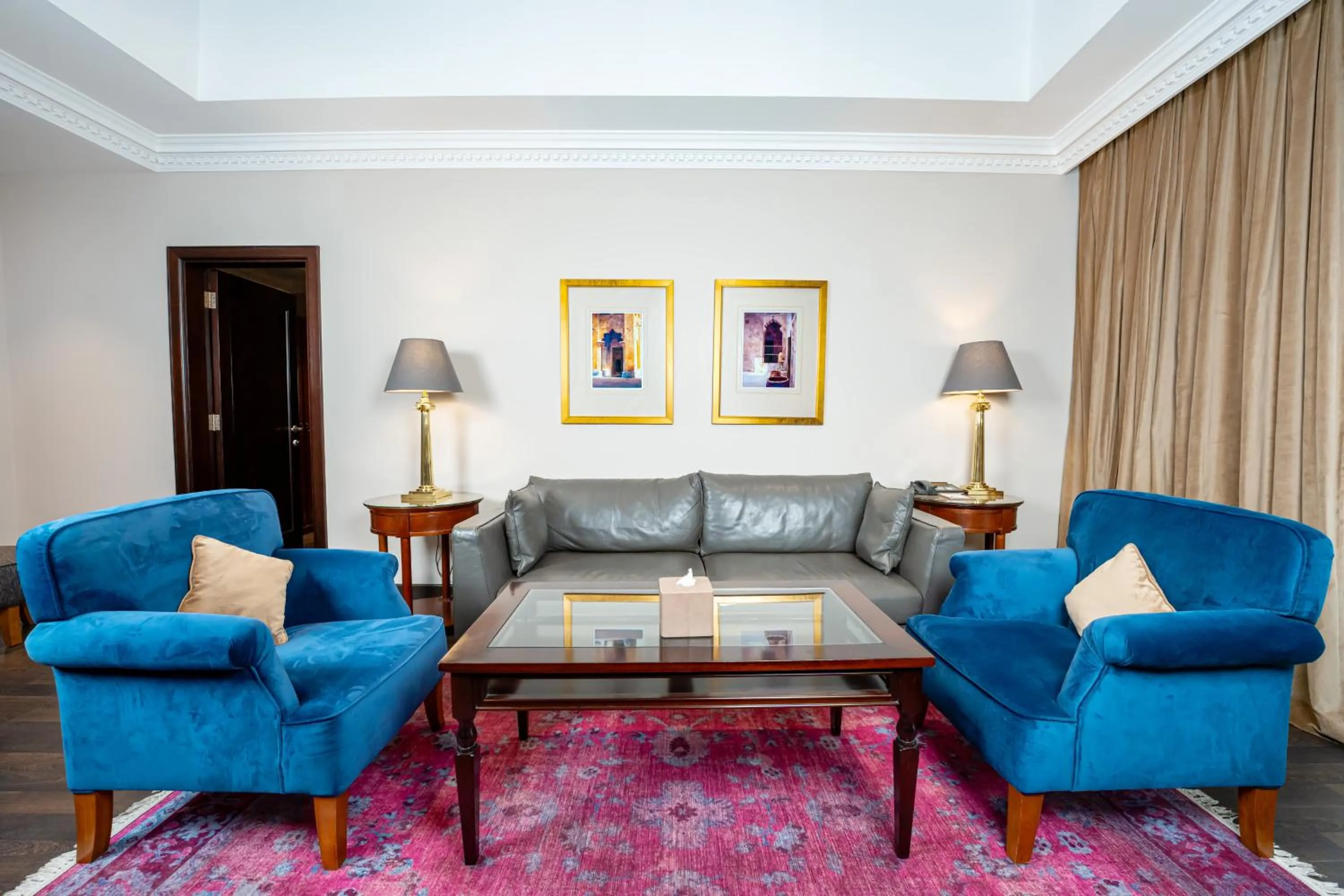 Living room in Millennium Hotel Doha