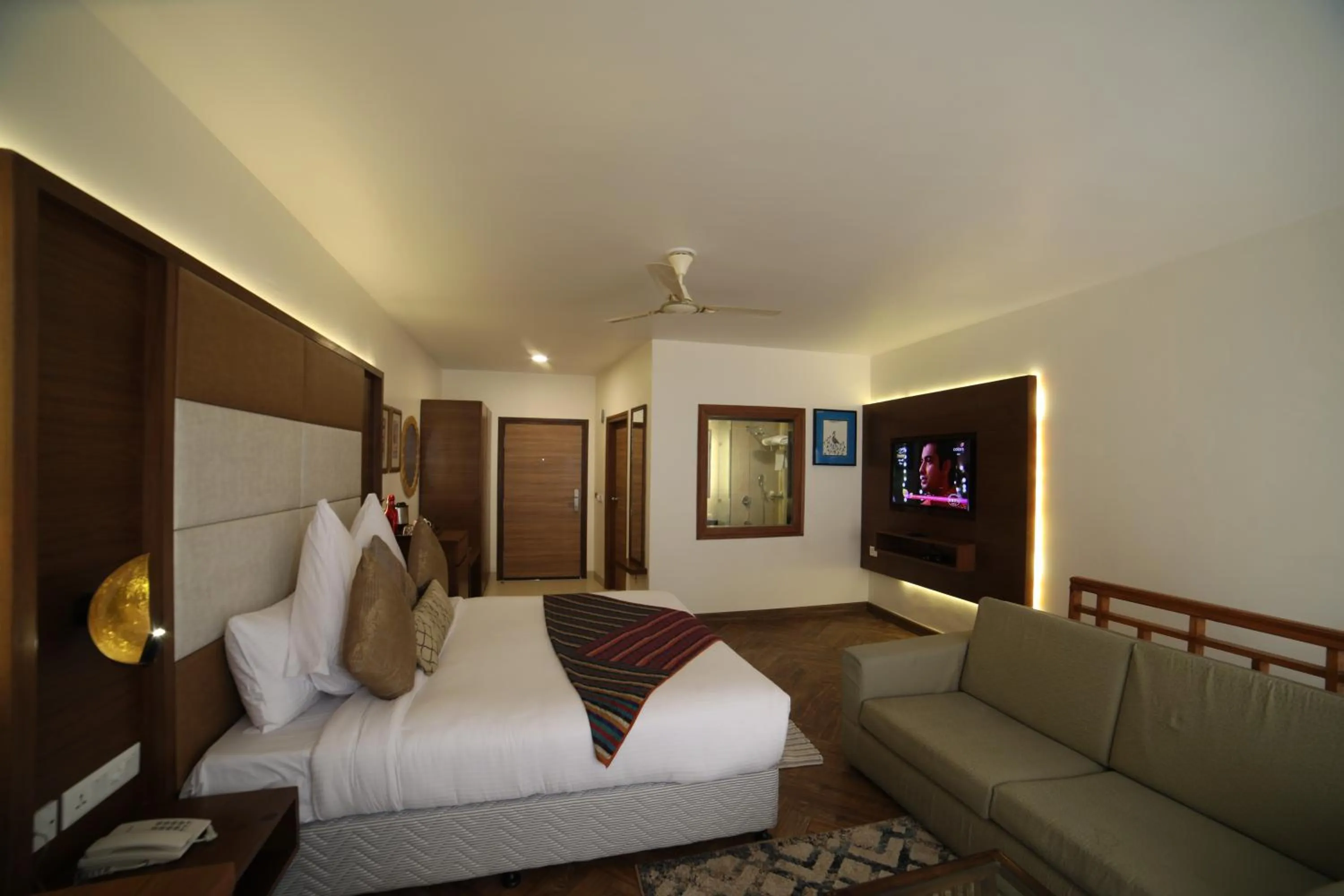 Bedroom, Bed in juSTa Mukteshwar Retreat & Spa