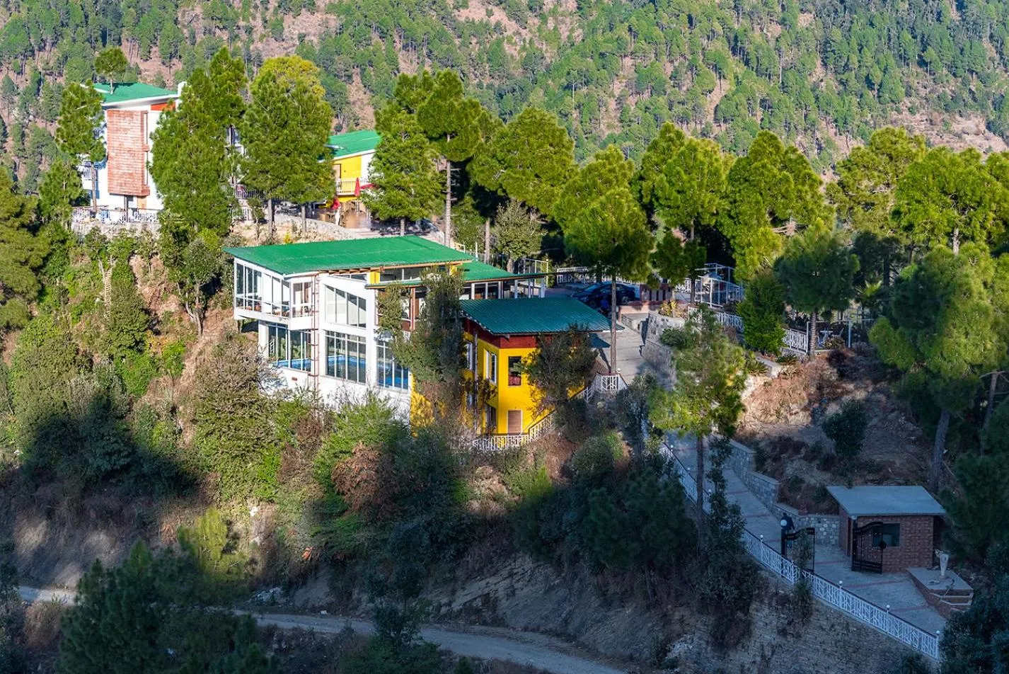 Bird's eye view in juSTa Mukteshwar Retreat & Spa