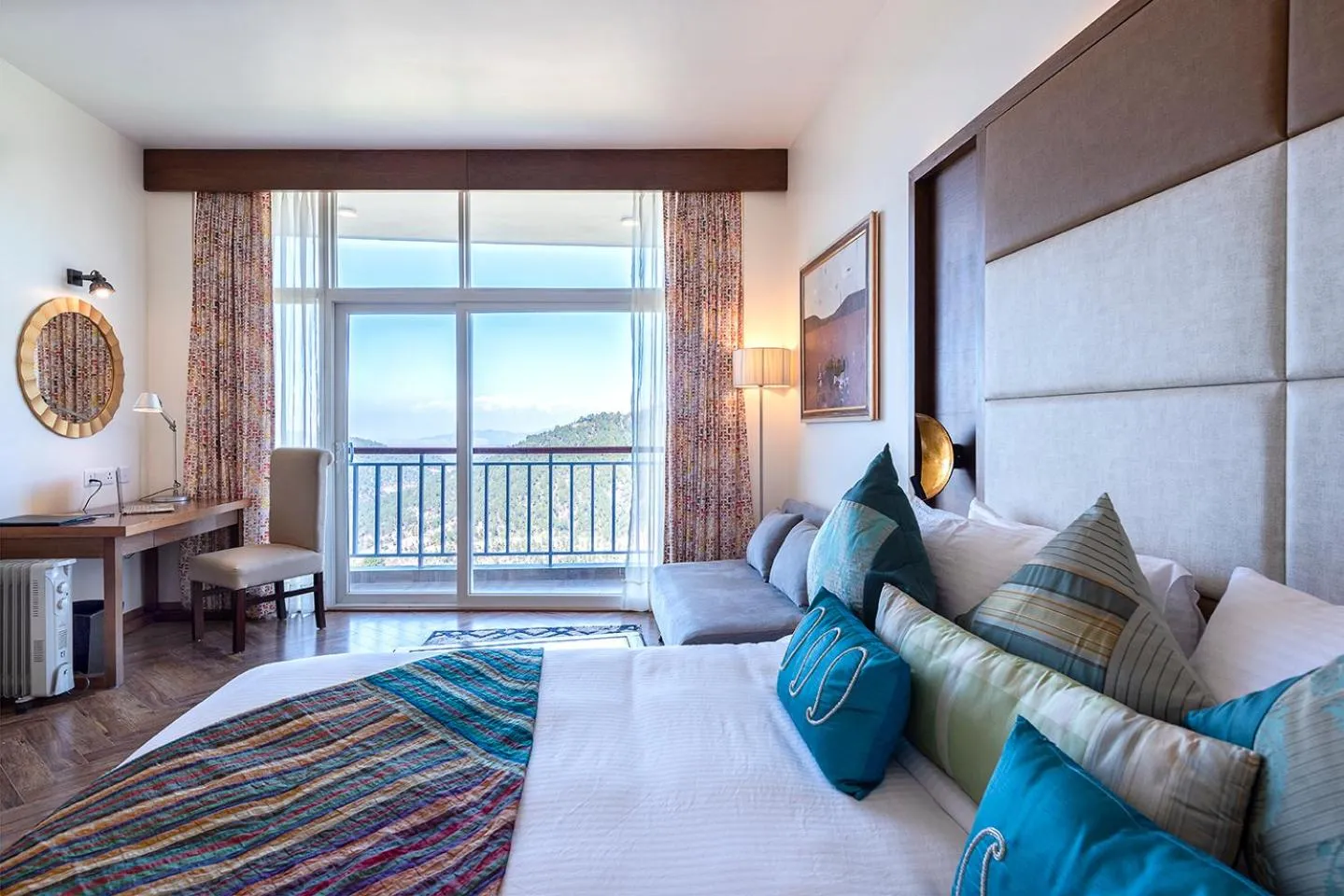 Bedroom in juSTa Mukteshwar Retreat & Spa