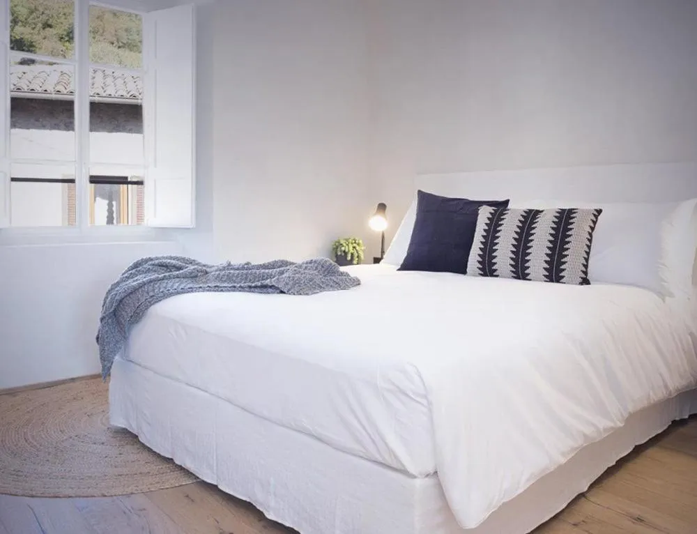 Bed in Locanda San Silvestro - Meride