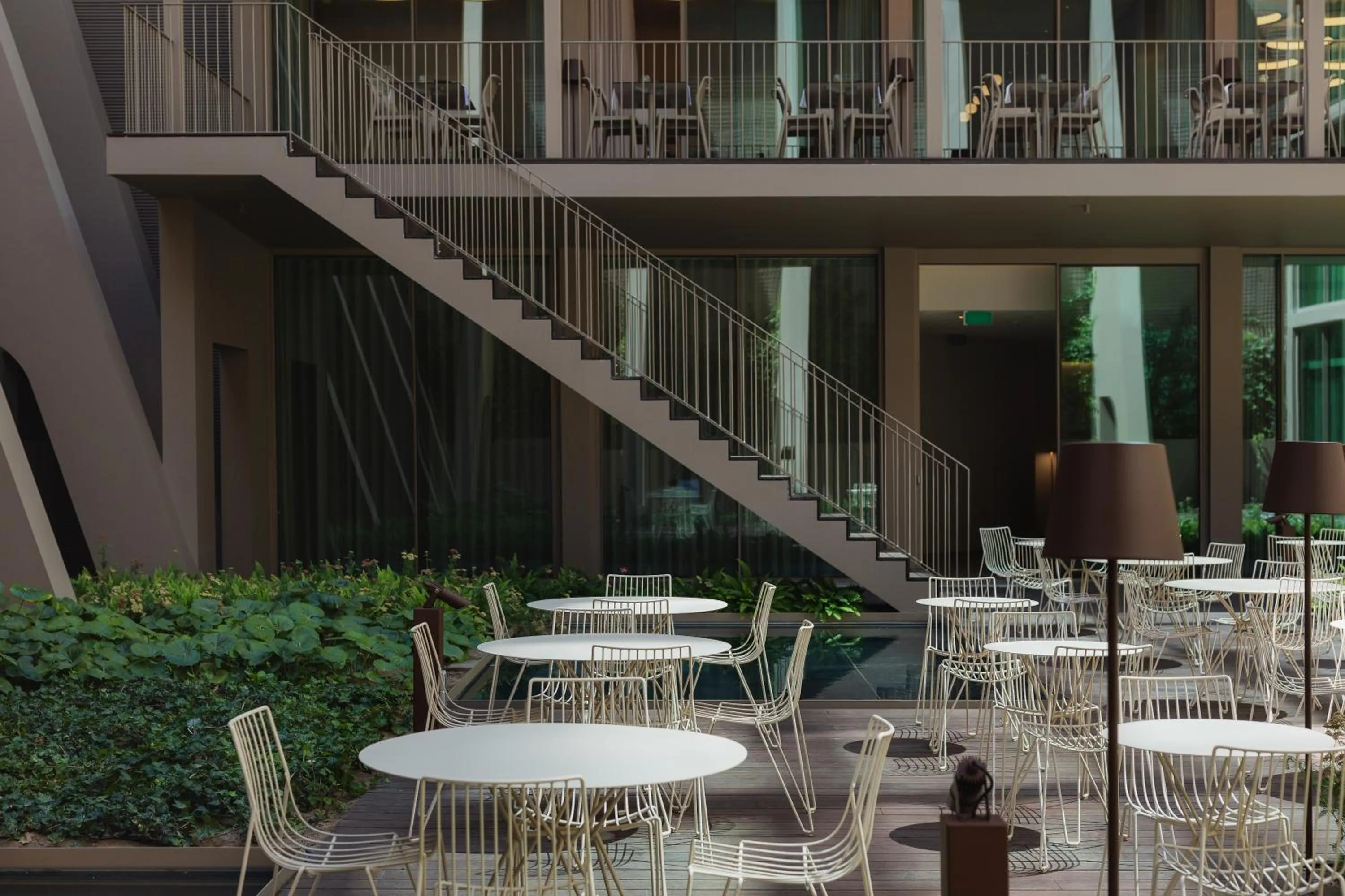 Restaurant/places to eat in Lumen Hotel & The Lisbon Light Show