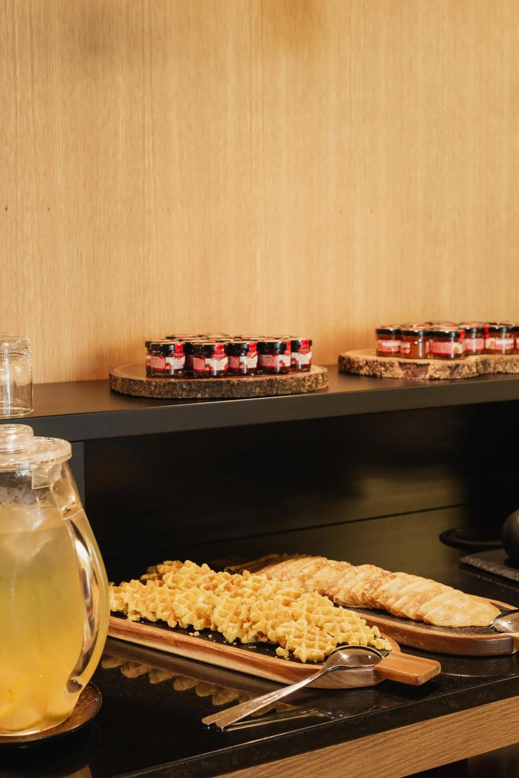 Breakfast in Lumen Hotel & The Lisbon Light Show