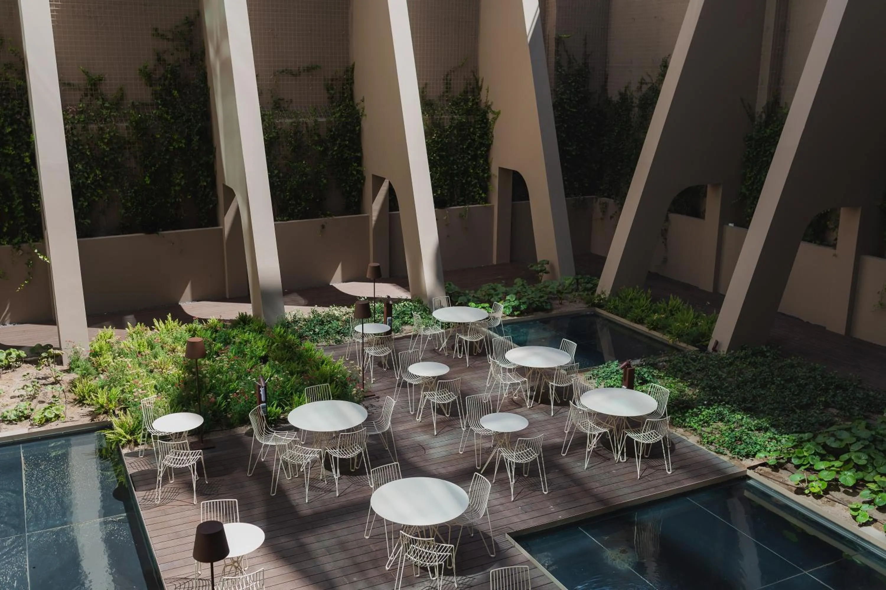 Garden in Lumen Hotel & The Lisbon Light Show