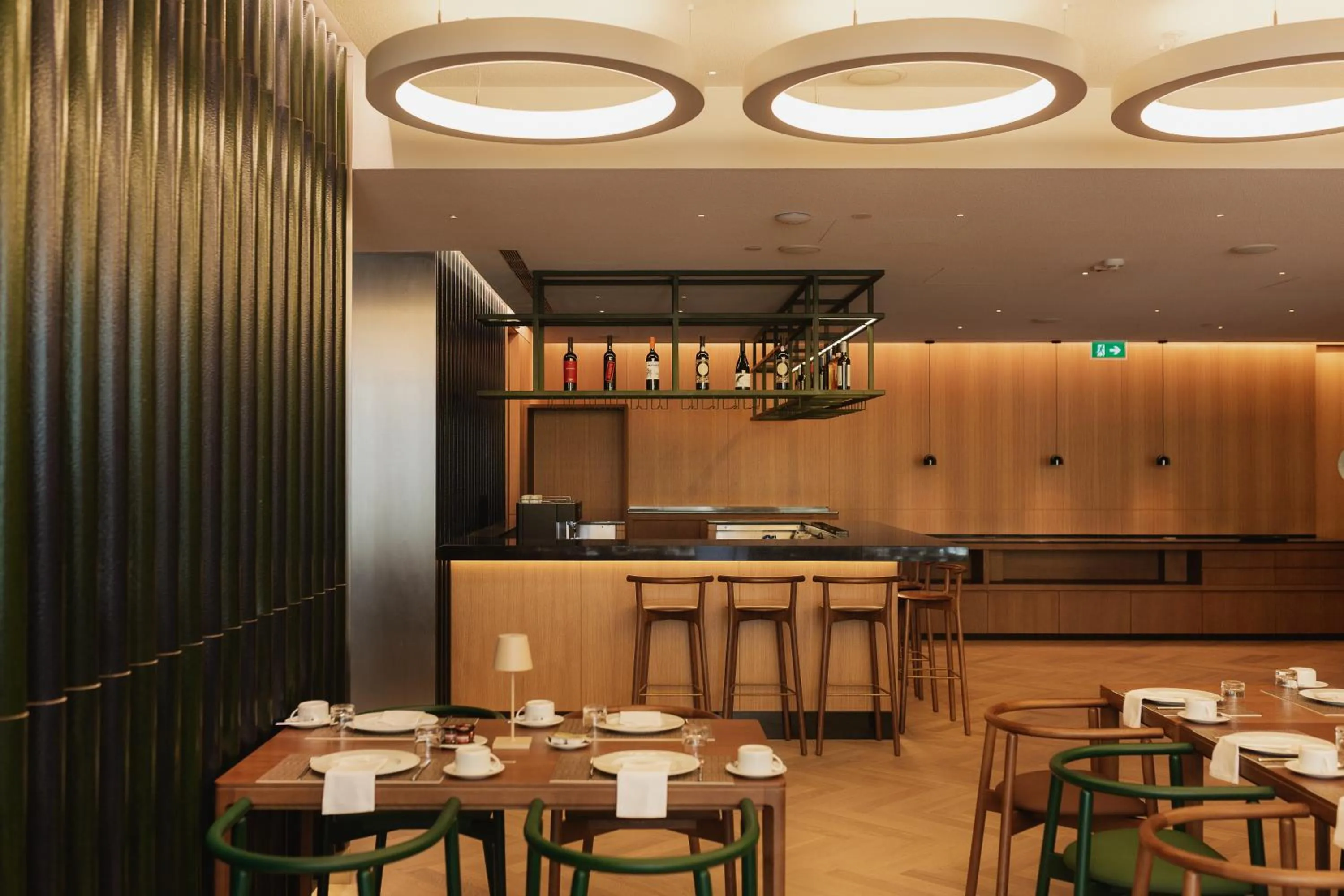 Restaurant/places to eat in Lumen Hotel & The Lisbon Light Show