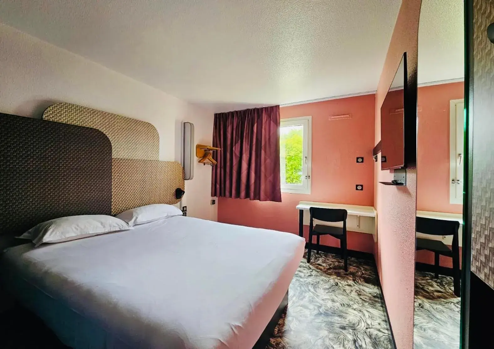 Bed in B&B HOTEL Montpellier Sud Lattes Bed in B&B HOTEL Montpellier Sud Lattes