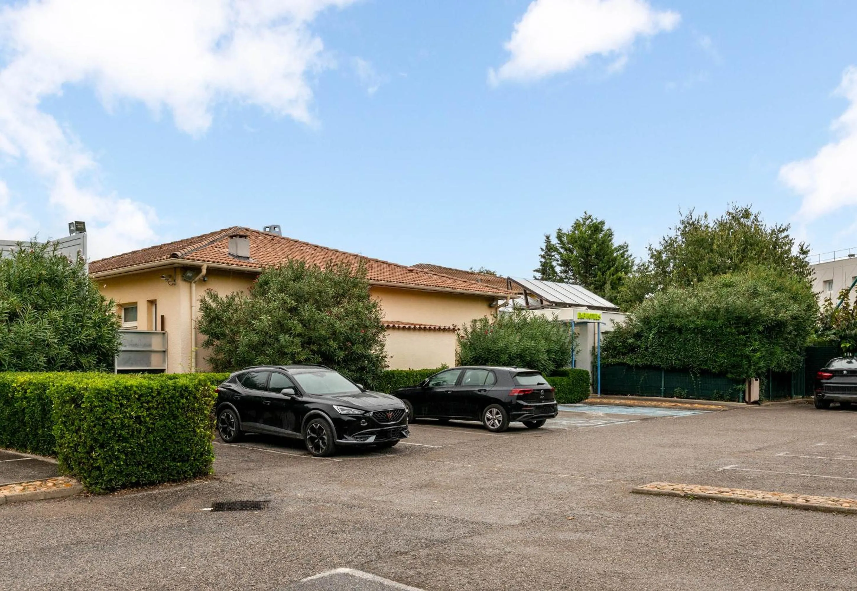 Parking in B&B HOTEL Montpellier Sud Lattes