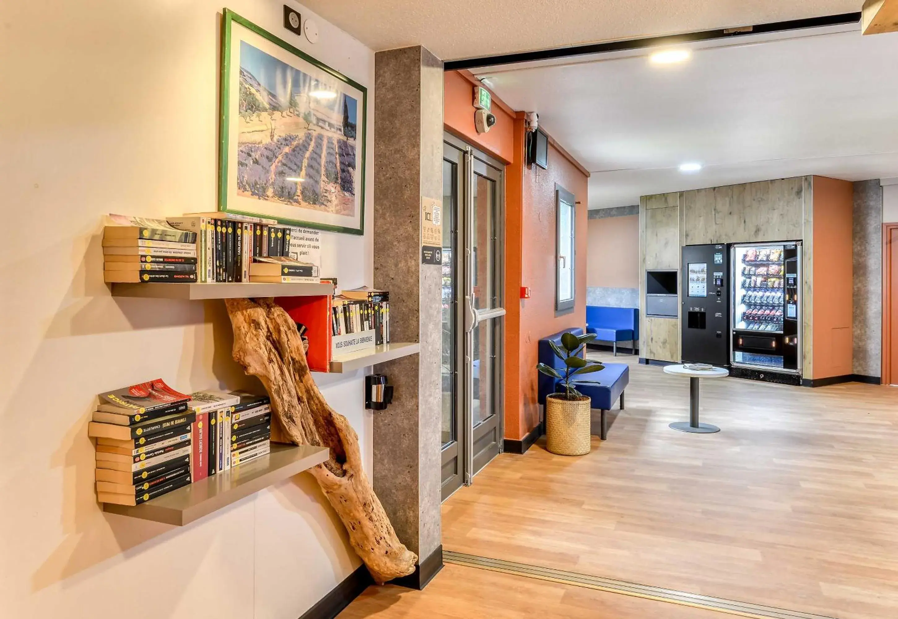 Lobby or reception in B&B HOTEL Montpellier Sud Lattes Lobby or reception in B&B HOTEL Montpellier Sud Lattes