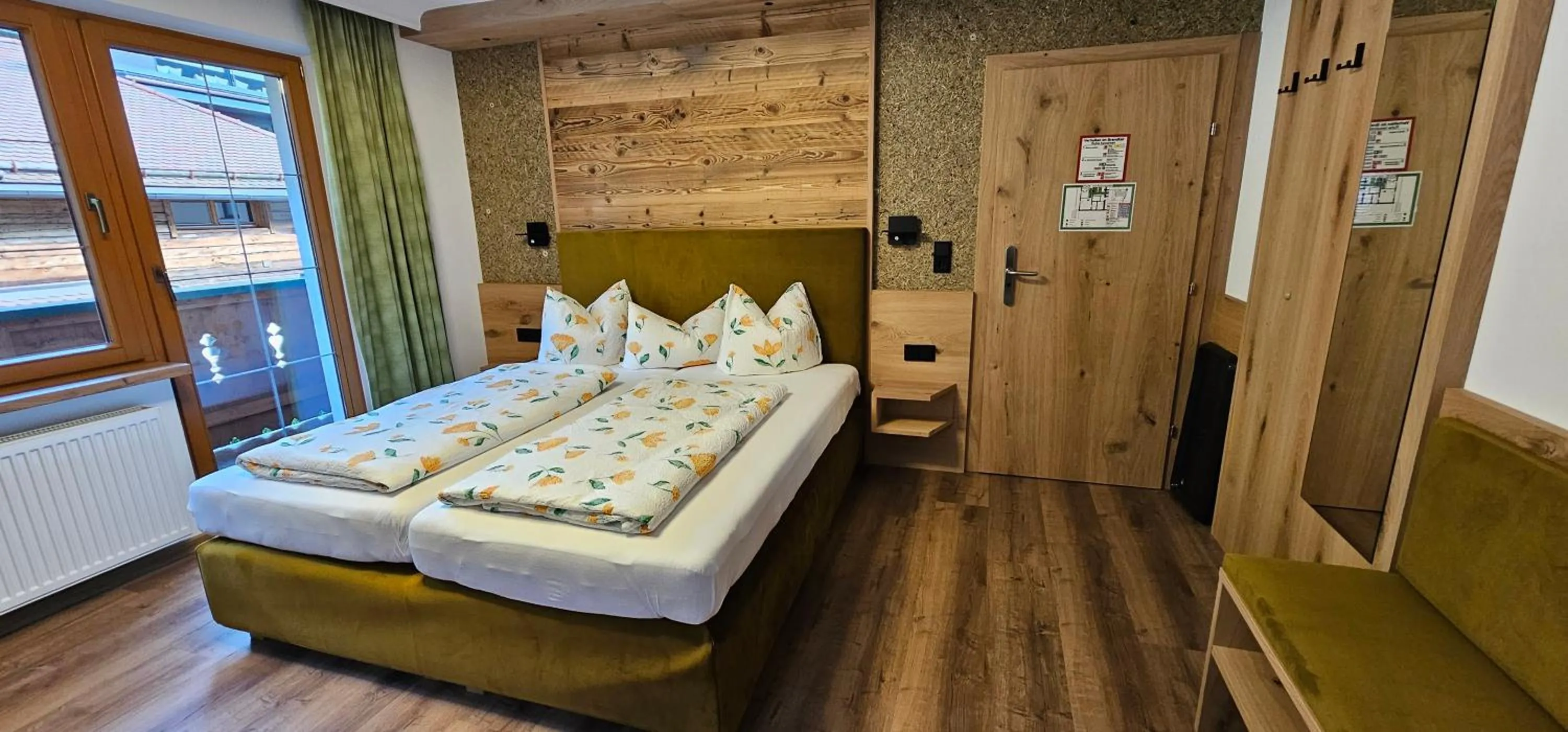 Bed in Hotel-Garni Pramstraller