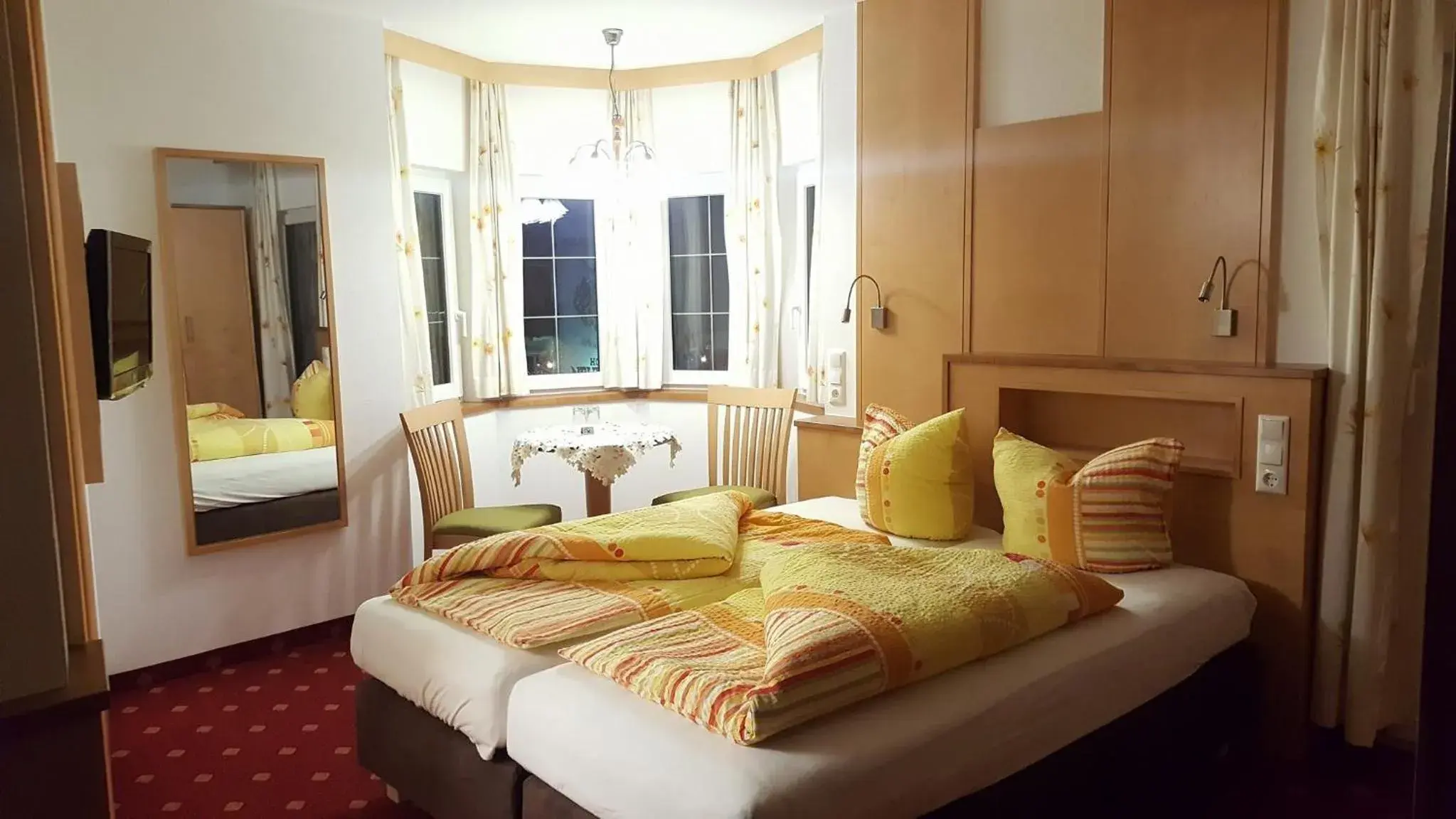 Double Room in Hotel-Garni Pramstraller Double Room in Hotel-Garni Pramstraller