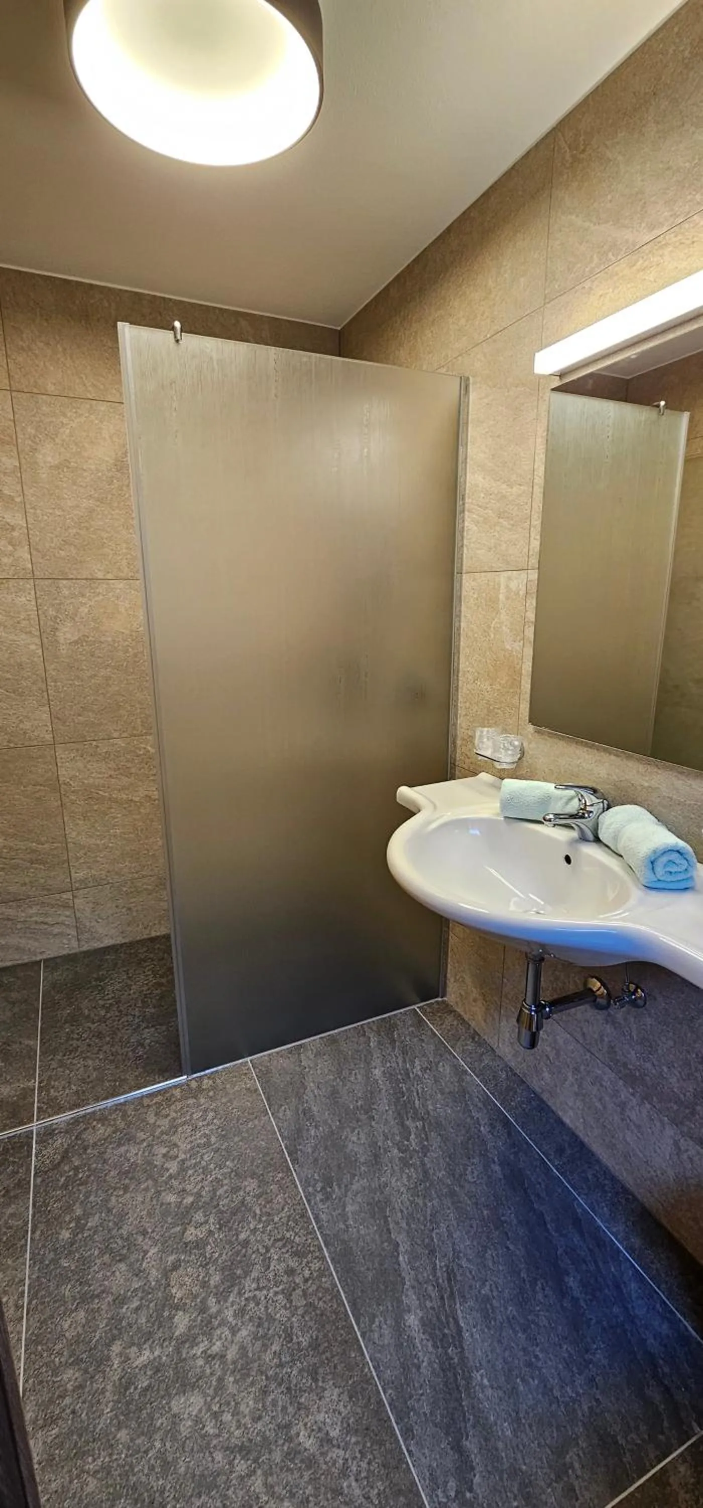 Shower in Hotel-Garni Pramstraller