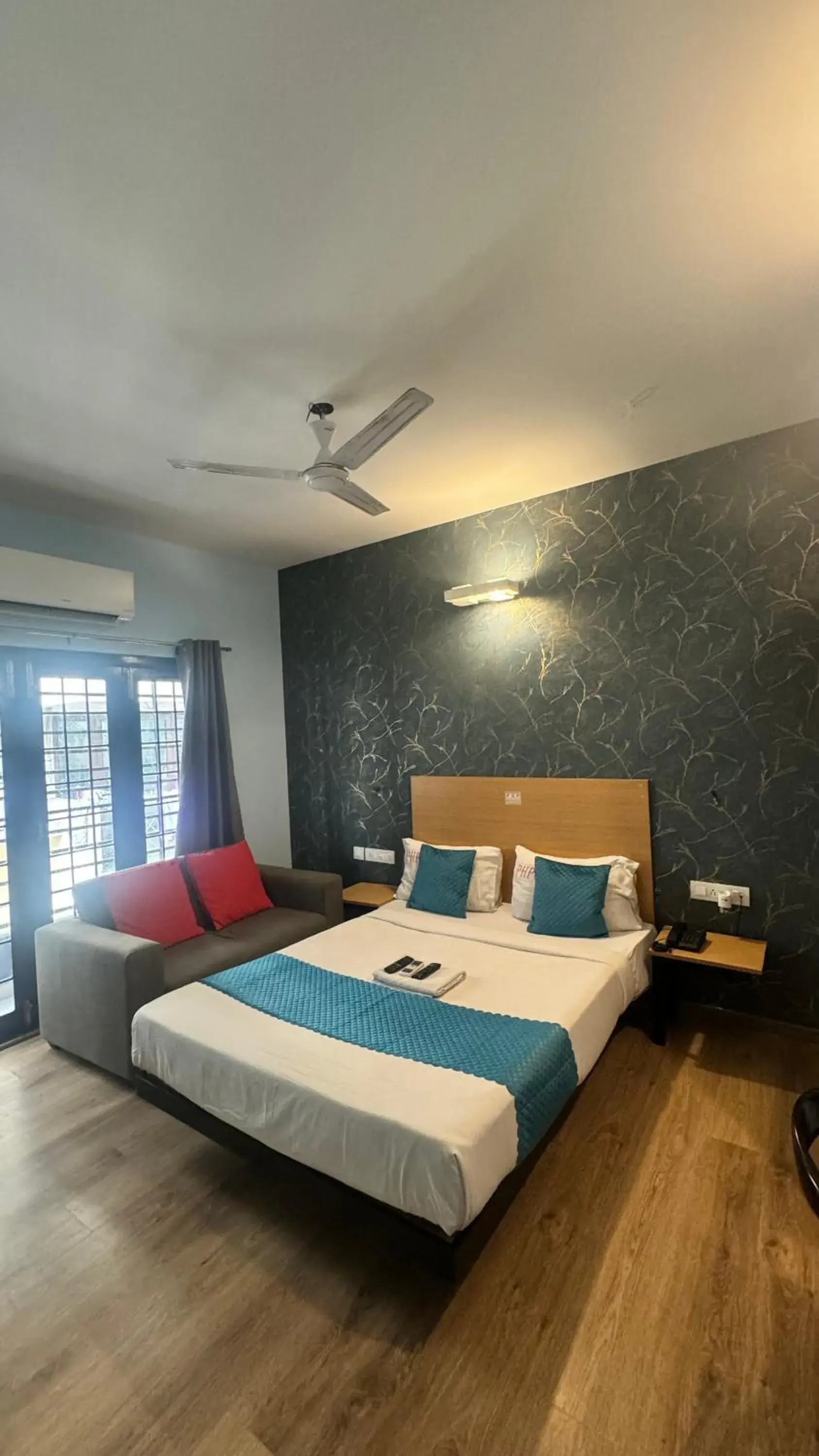 Balcony/Terrace, Bed in PHP BOUTIQUE TOWNHOUSE Balcony/Terrace, Bed in PHP BOUTIQUE TOWNHOUSE