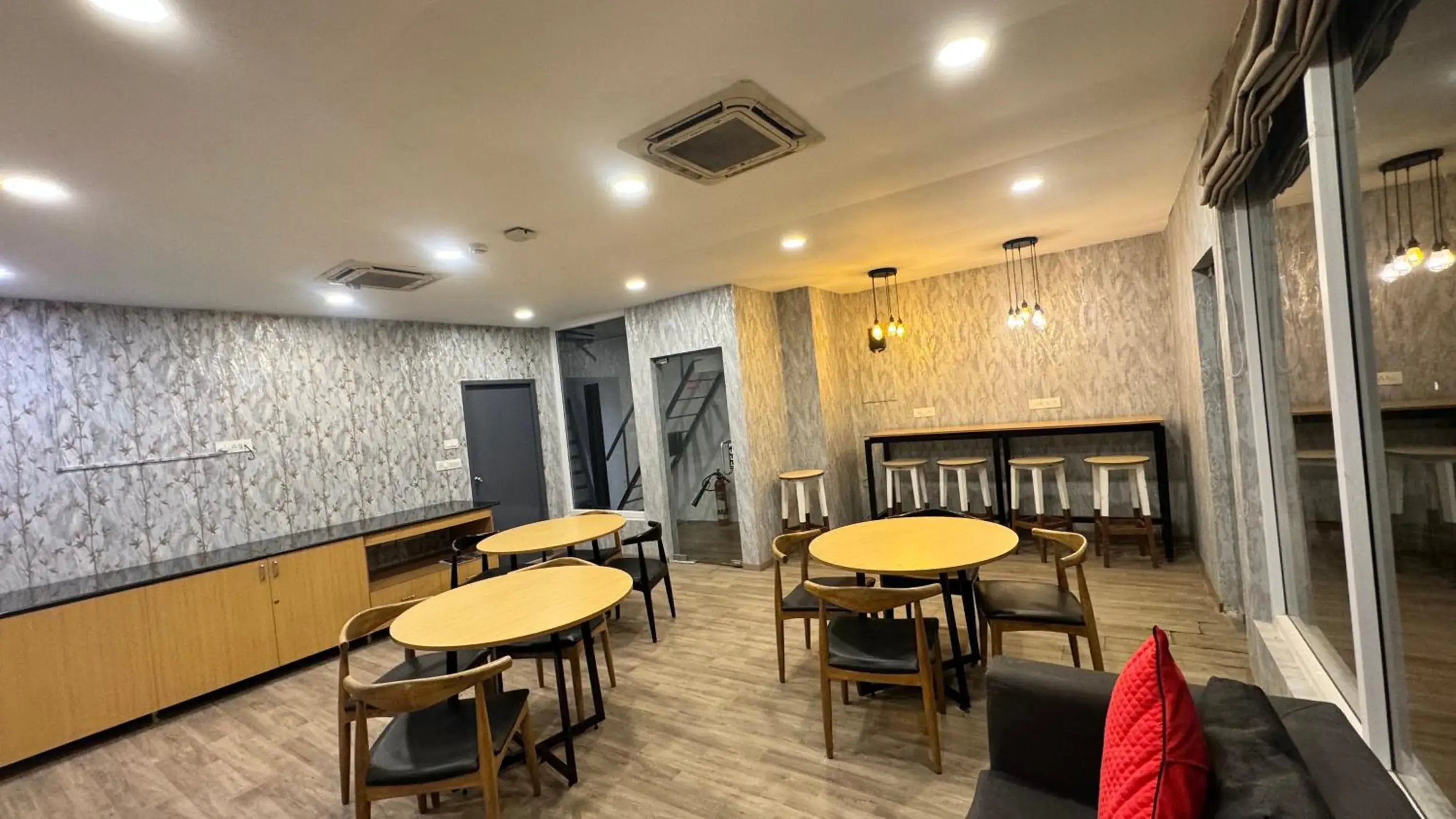 Restaurant/places to eat in PHP BOUTIQUE TOWNHOUSE Restaurant/places to eat in PHP BOUTIQUE TOWNHOUSE