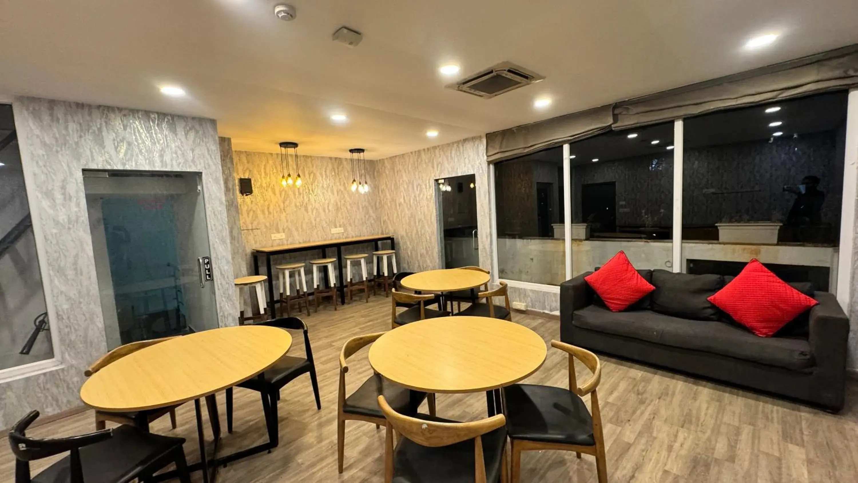 Restaurant/places to eat in PHP BOUTIQUE TOWNHOUSE Restaurant/places to eat in PHP BOUTIQUE TOWNHOUSE