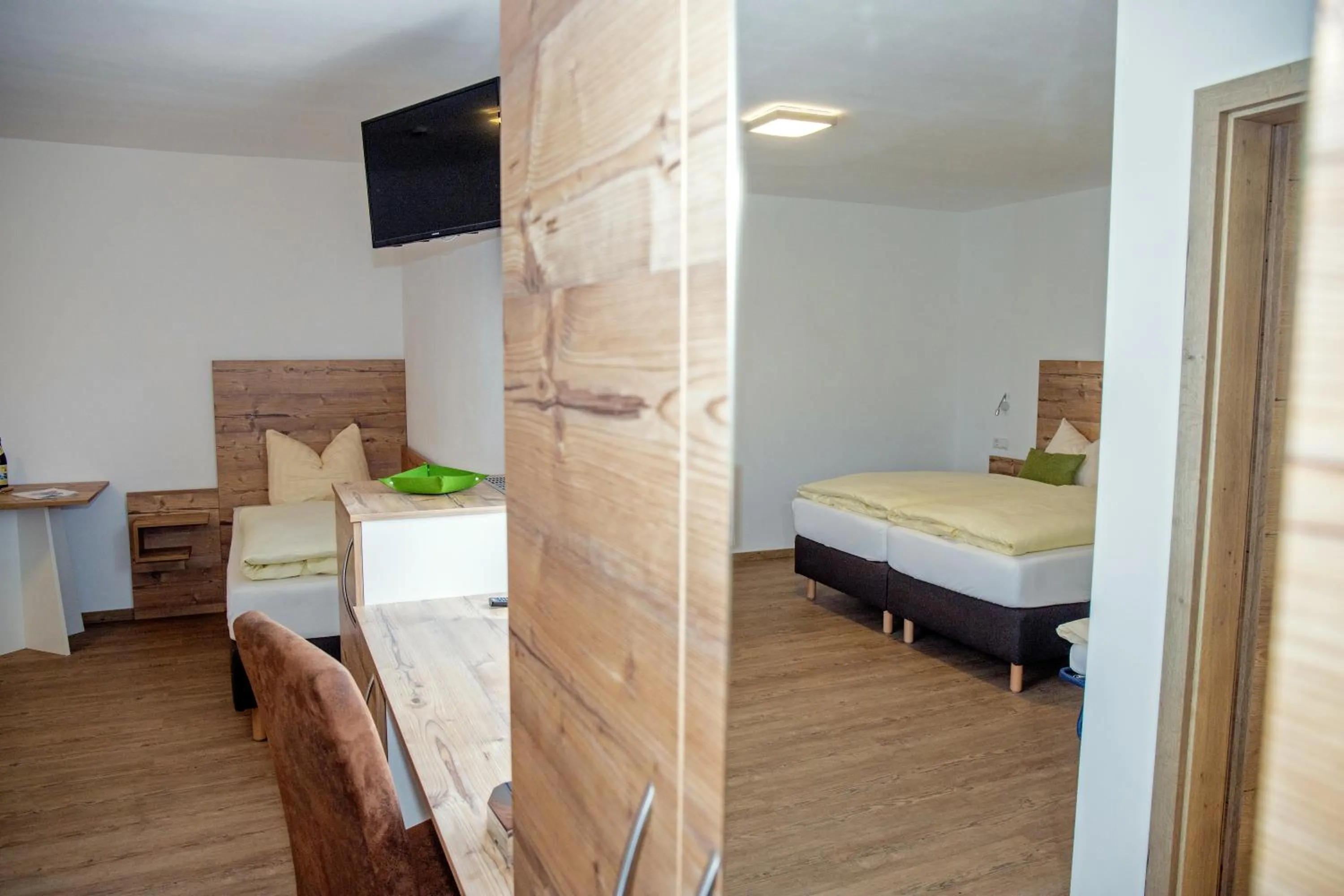 Bed in Römercastell Wirtshaus & Hotel