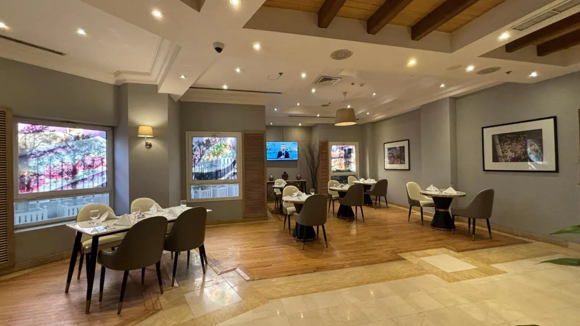 Restaurant/places to eat in Mövenpick Hotel Doha Restaurant/places to eat in Mövenpick Hotel Doha