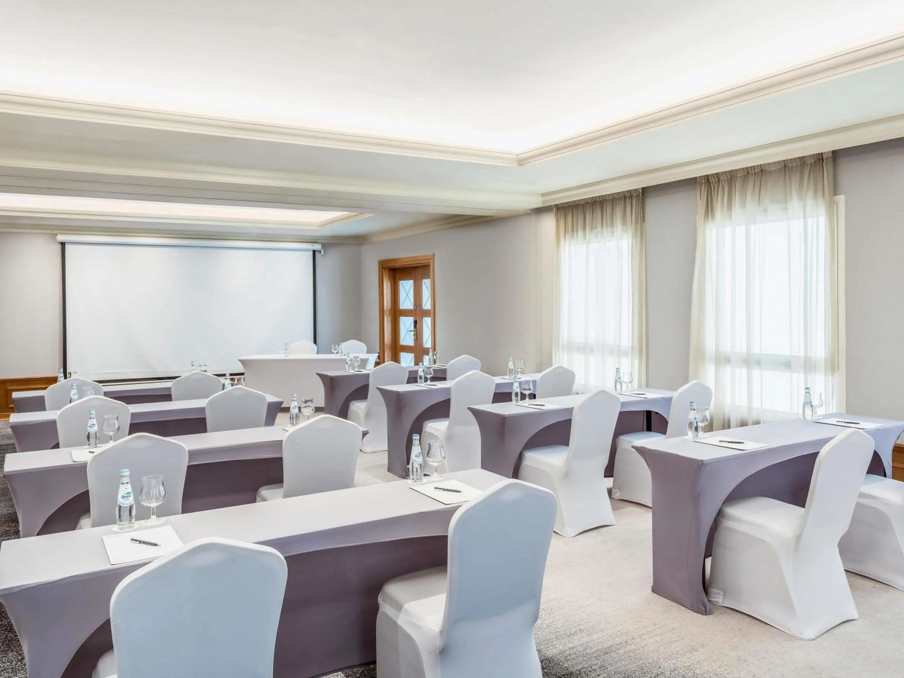 Meeting/conference room in Mövenpick Hotel Doha