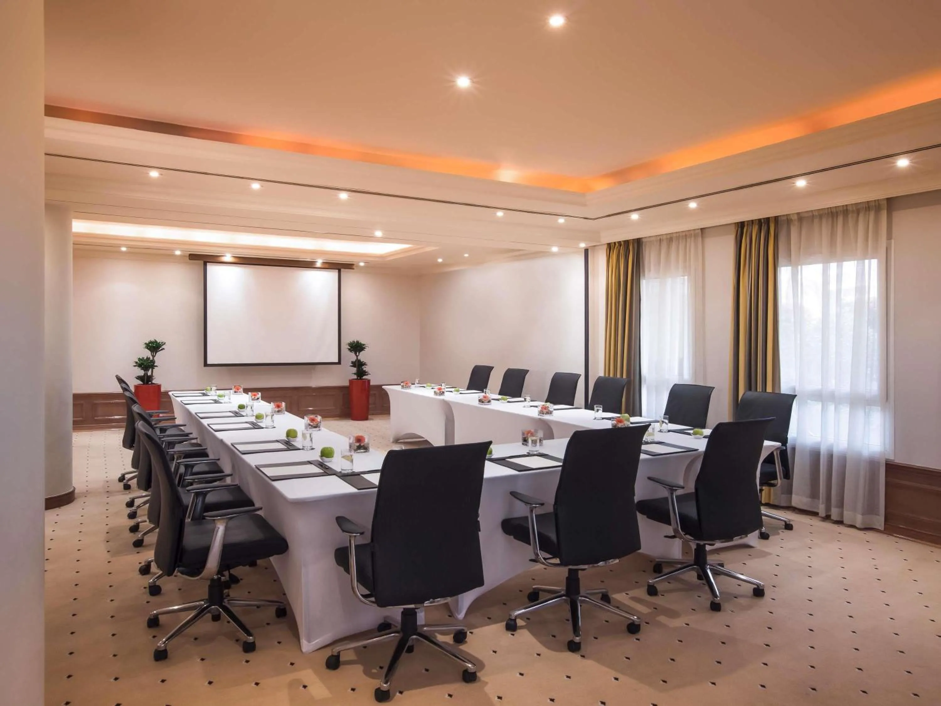 Meeting/conference room in Mövenpick Hotel Doha