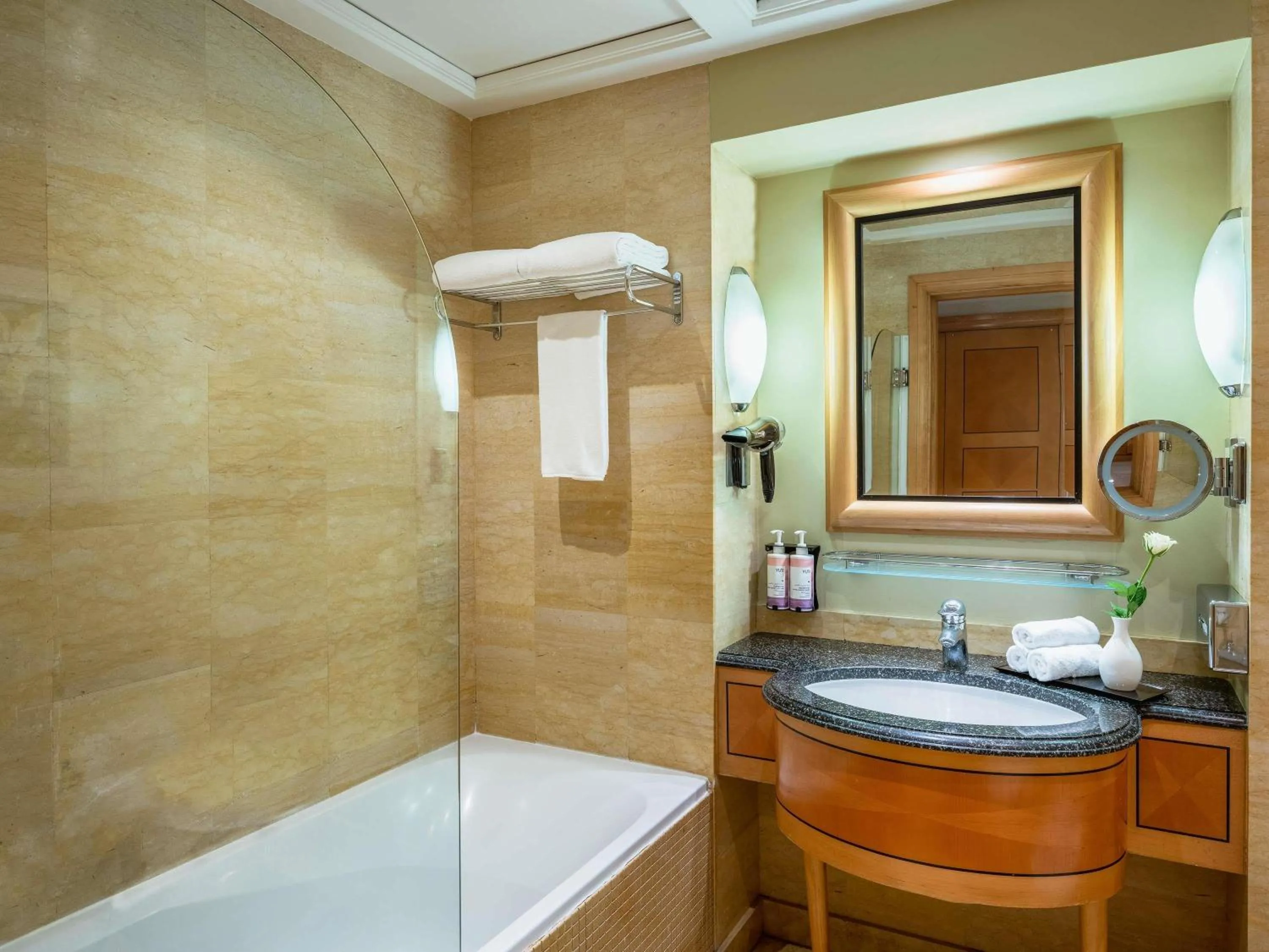 Bedroom in Mövenpick Hotel Doha