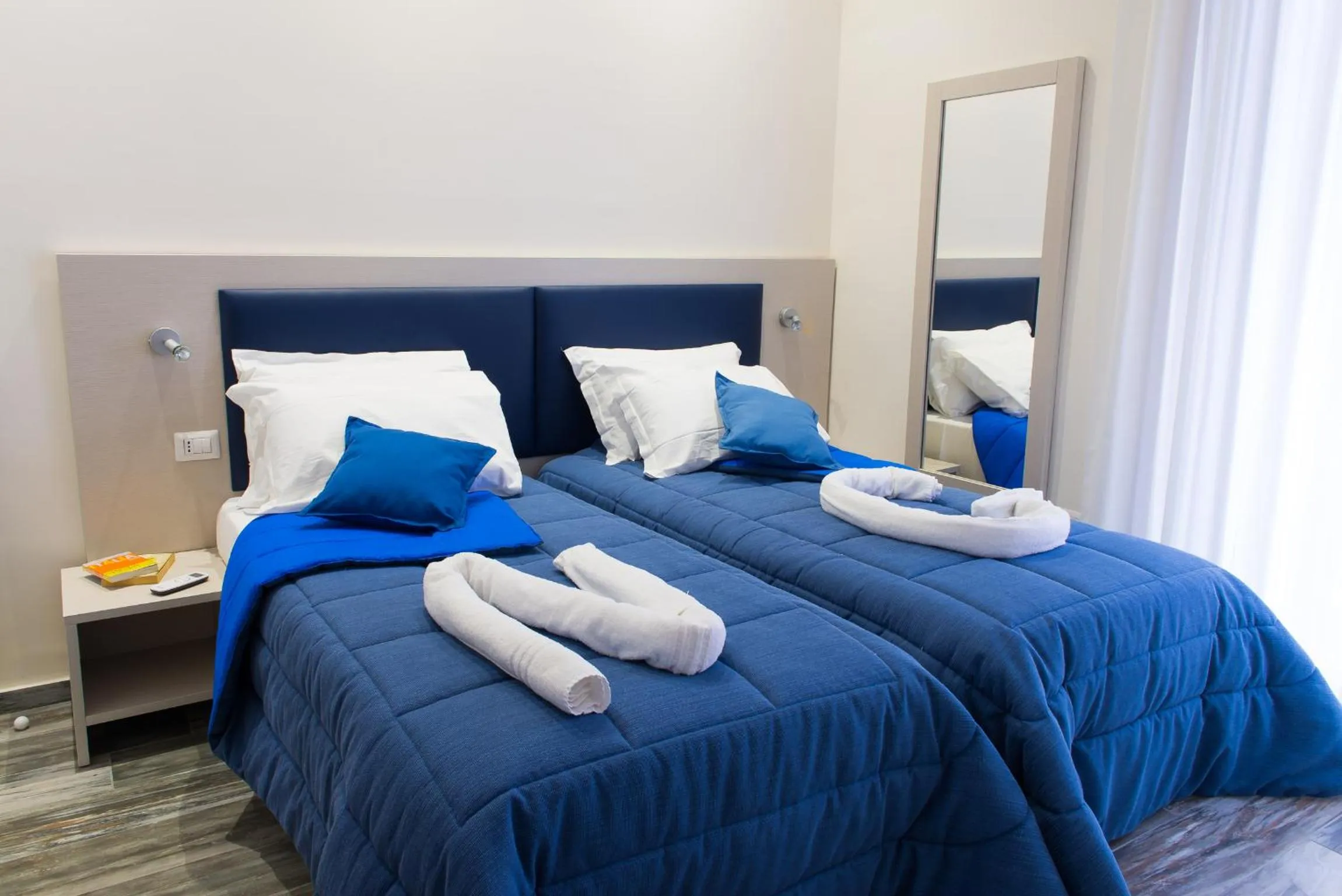 Bedroom, Bed in Napoli's Gold