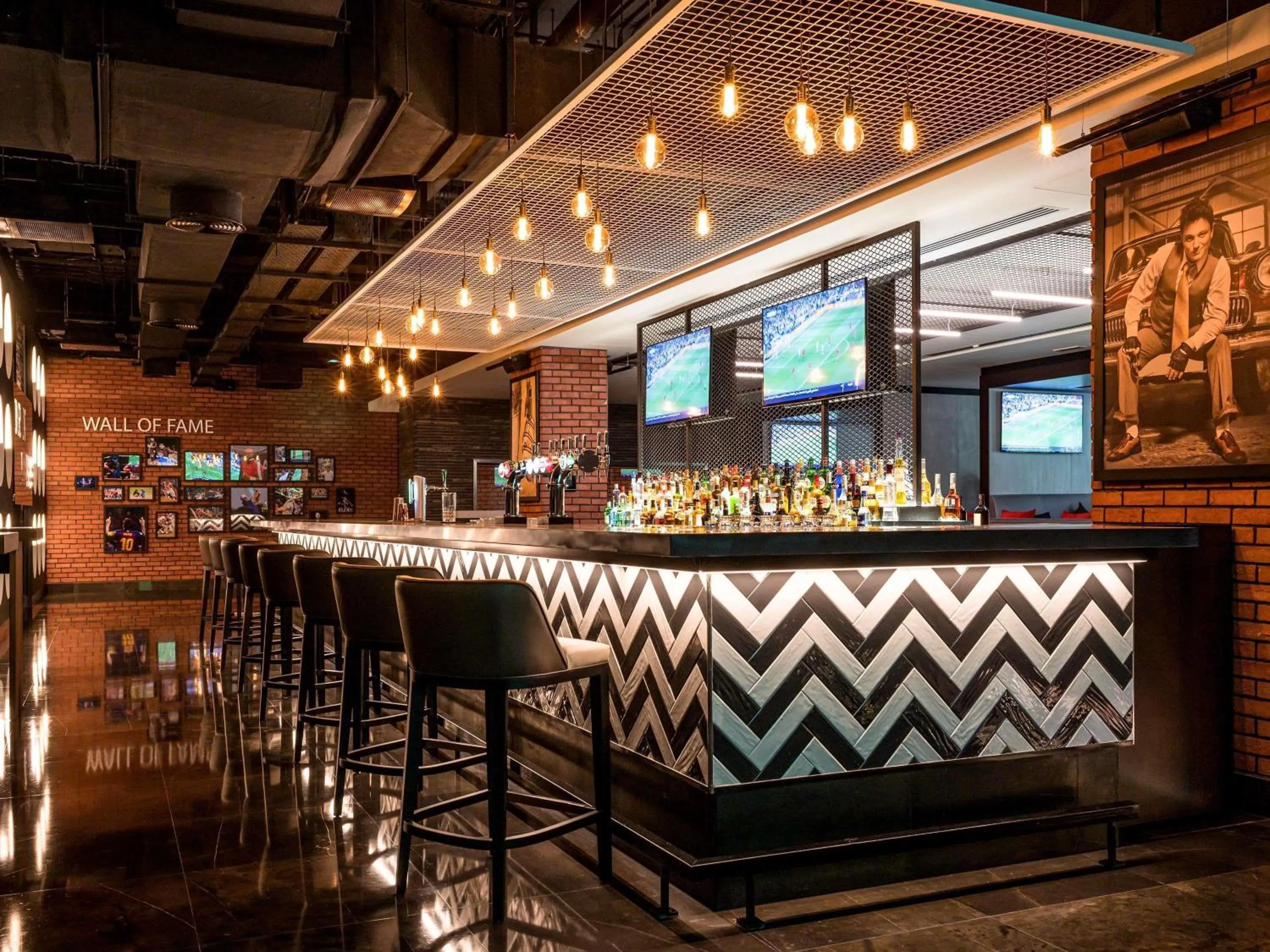 Lounge or bar in Pullman Dubai Creek City Centre