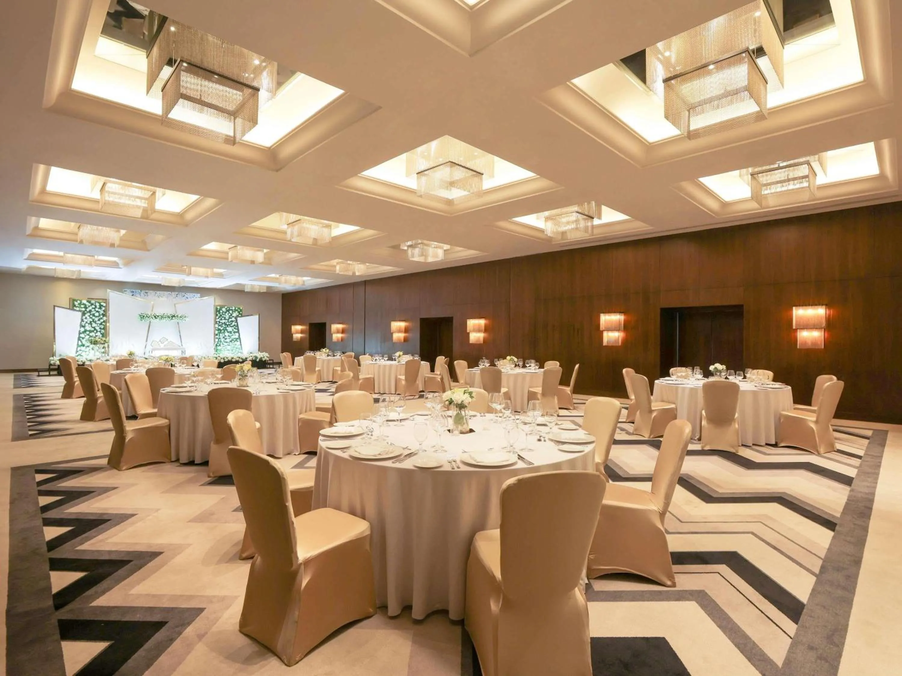 Meeting/conference room in Pullman Dubai Creek City Centre