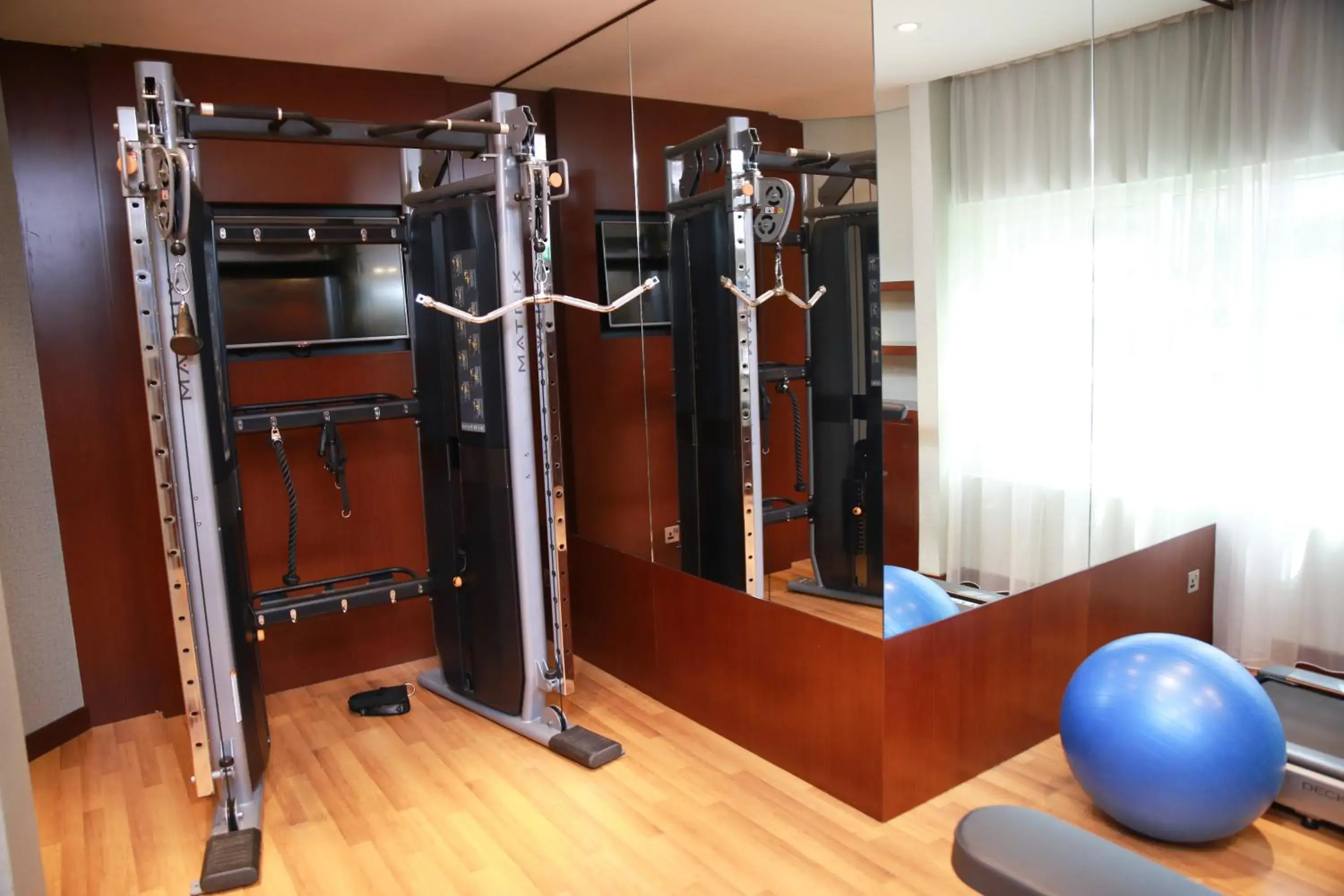 Fitness centre/facilities in Versailles by Vieras Hotel Fitness centre/facilities in Versailles by Vieras Hotel