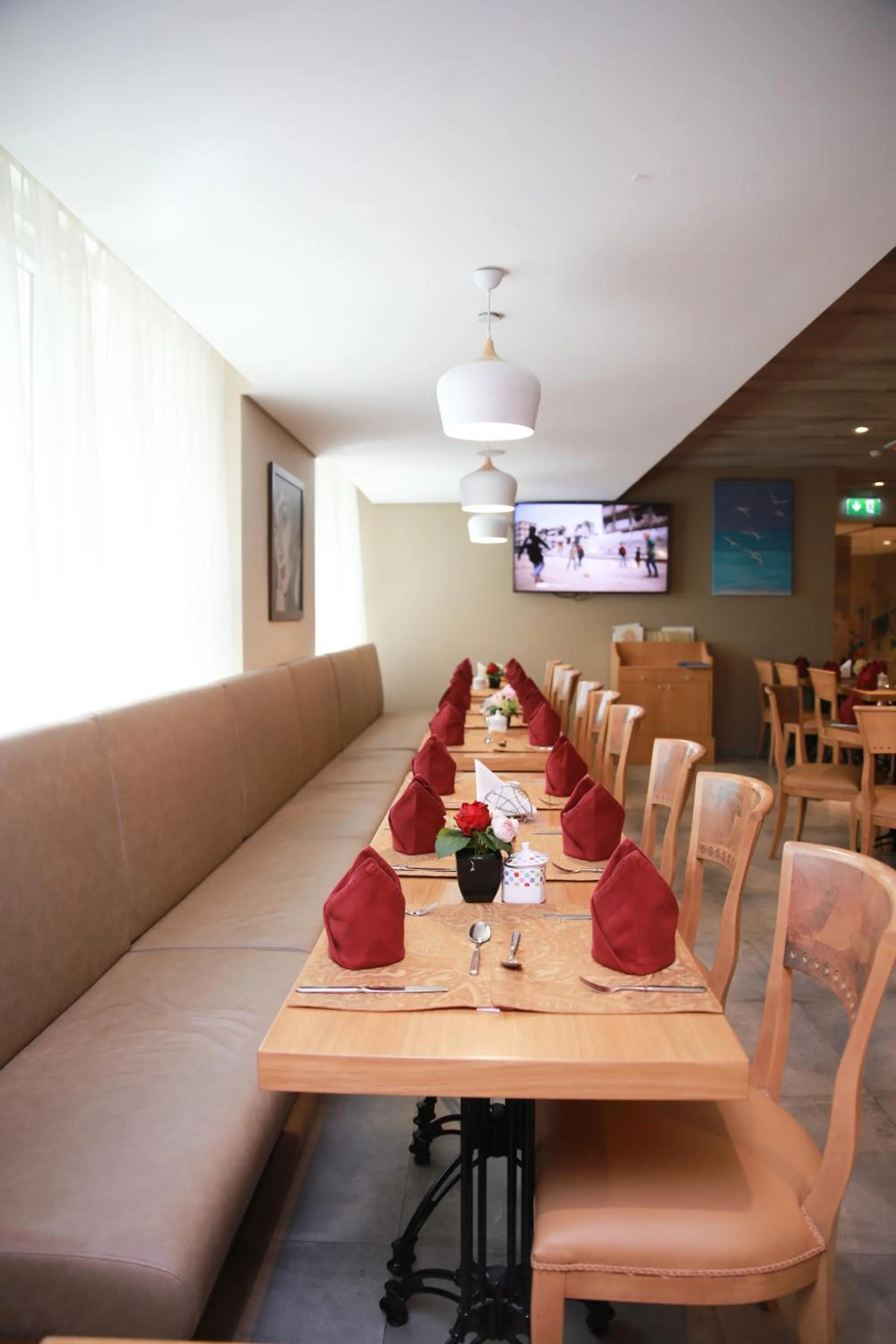 Restaurant/places to eat in Versailles by Vieras Hotel