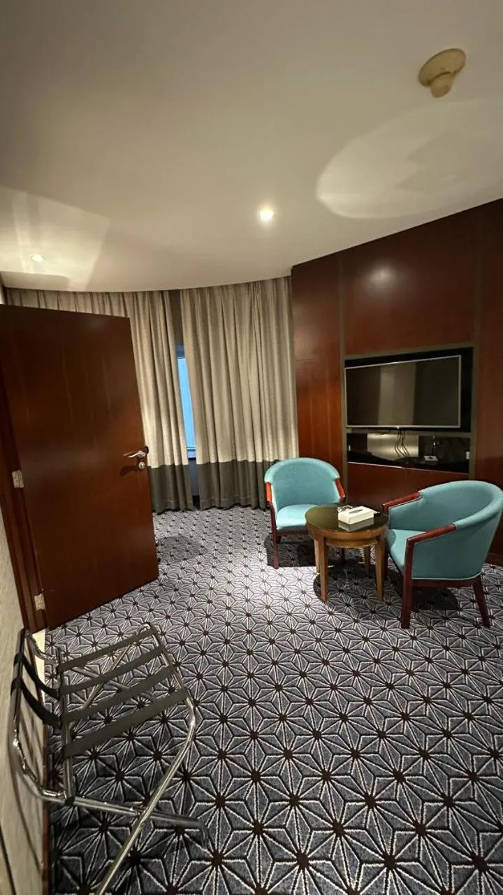 Versailles by Vieras Hotel