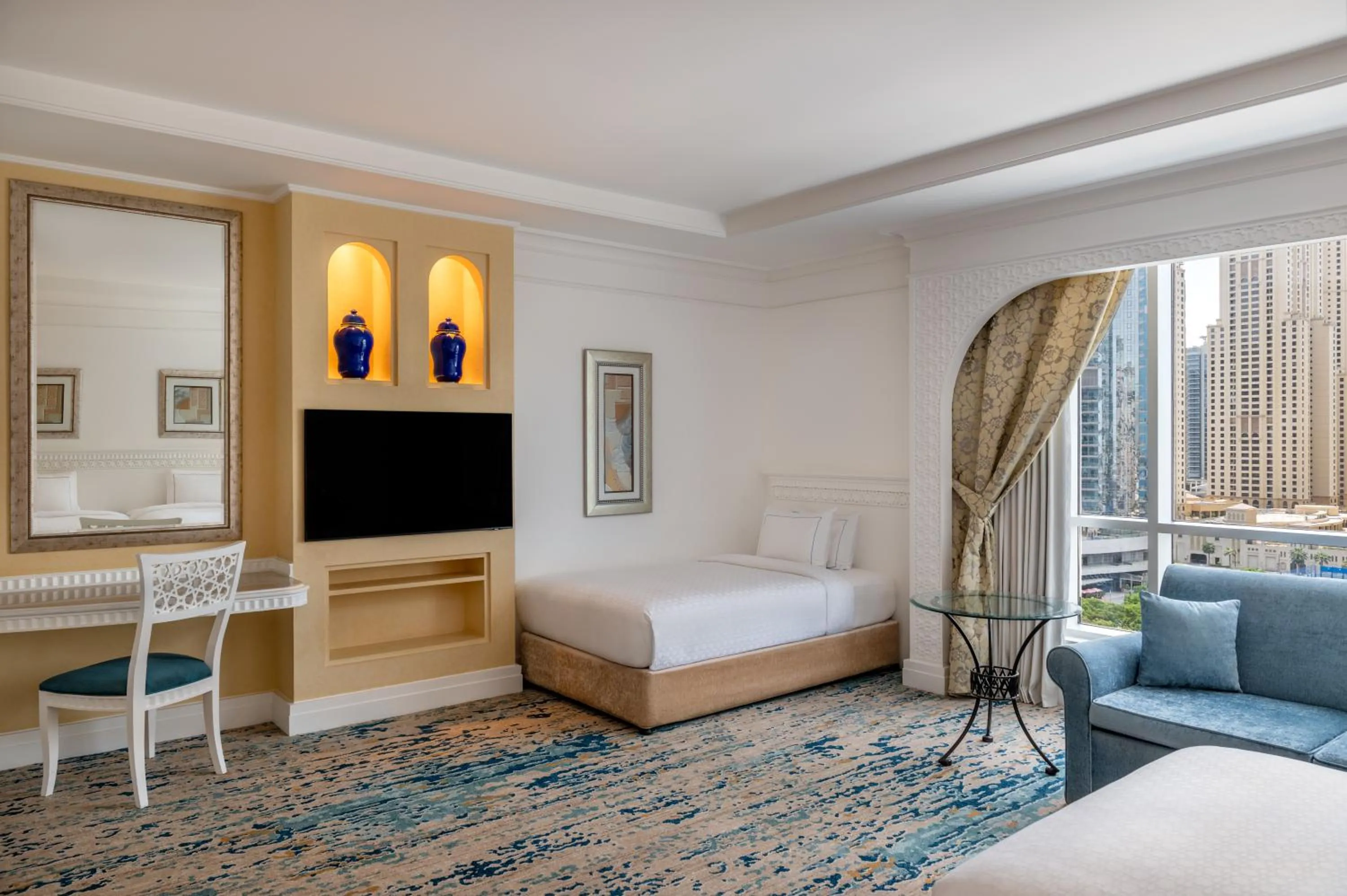 Bed in Al Habtoor Grand Resort, Autograph Collection