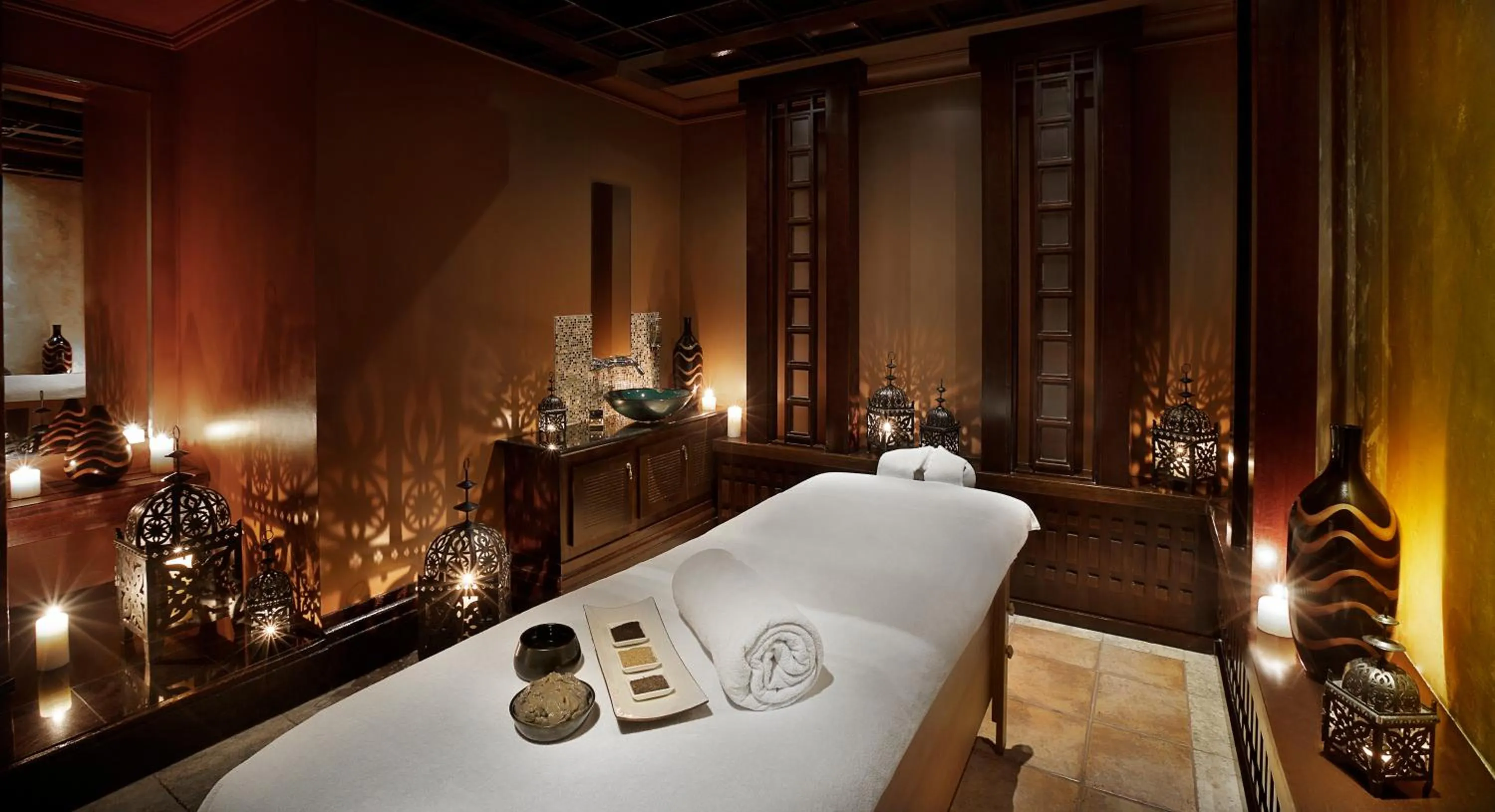 Massage in Al Habtoor Grand Resort, Autograph Collection