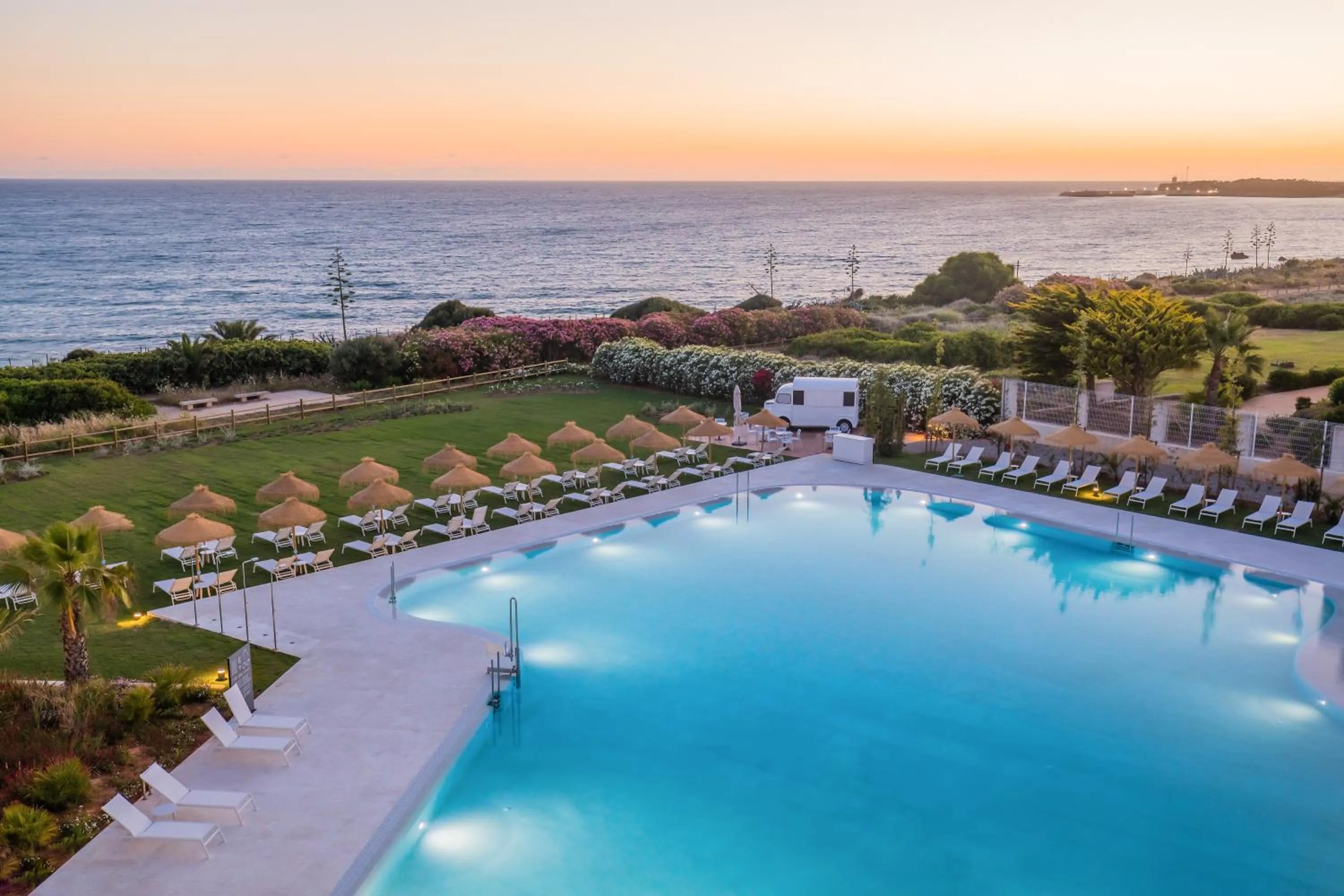 Pool view in Barceló Conil Playa - Adults Recommended