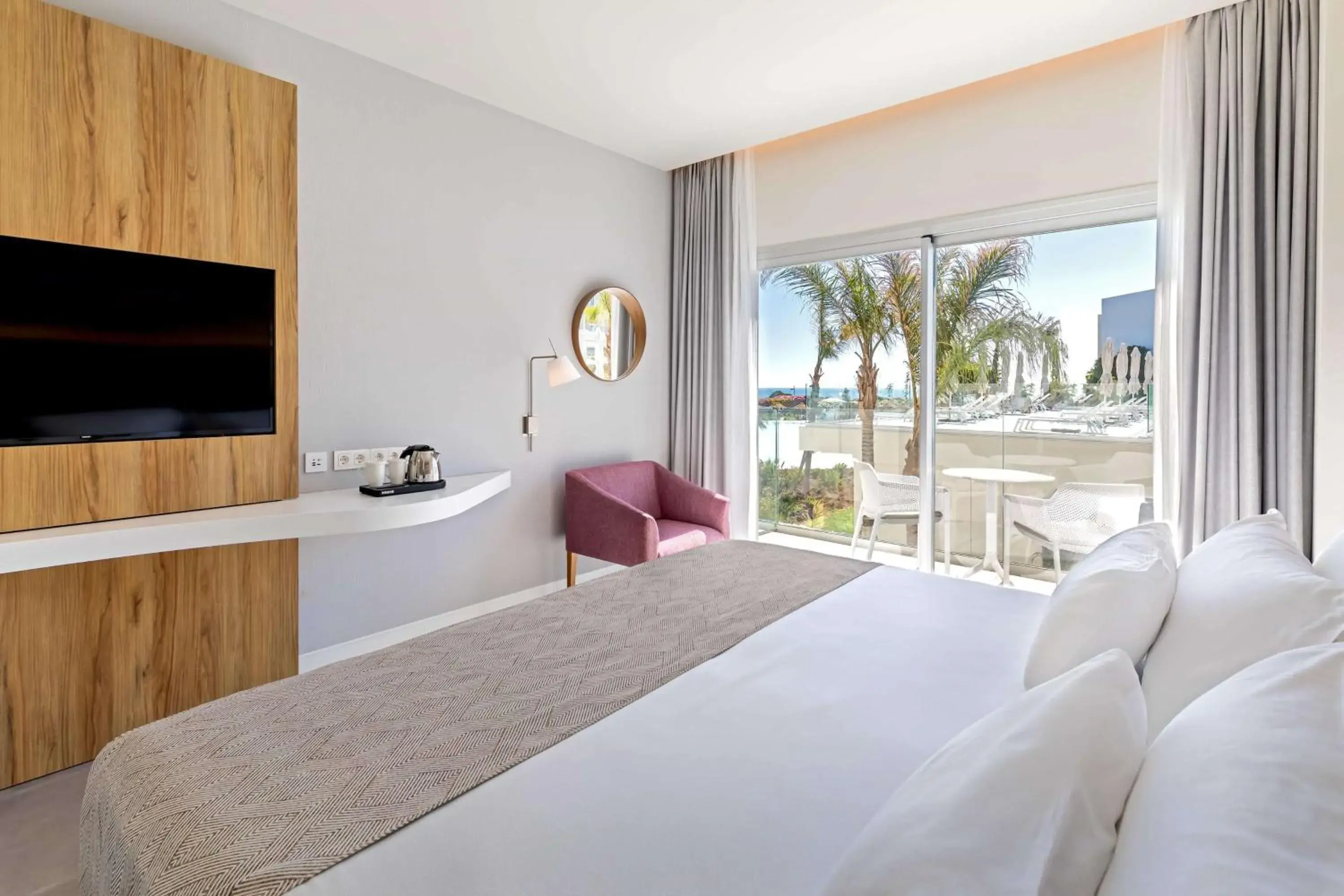 Double or Twin Room with Side Sea View in Barceló Conil Playa - Adults Recommended Double or Twin Room with Side Sea View in Barceló Conil Playa - Adults Recommended