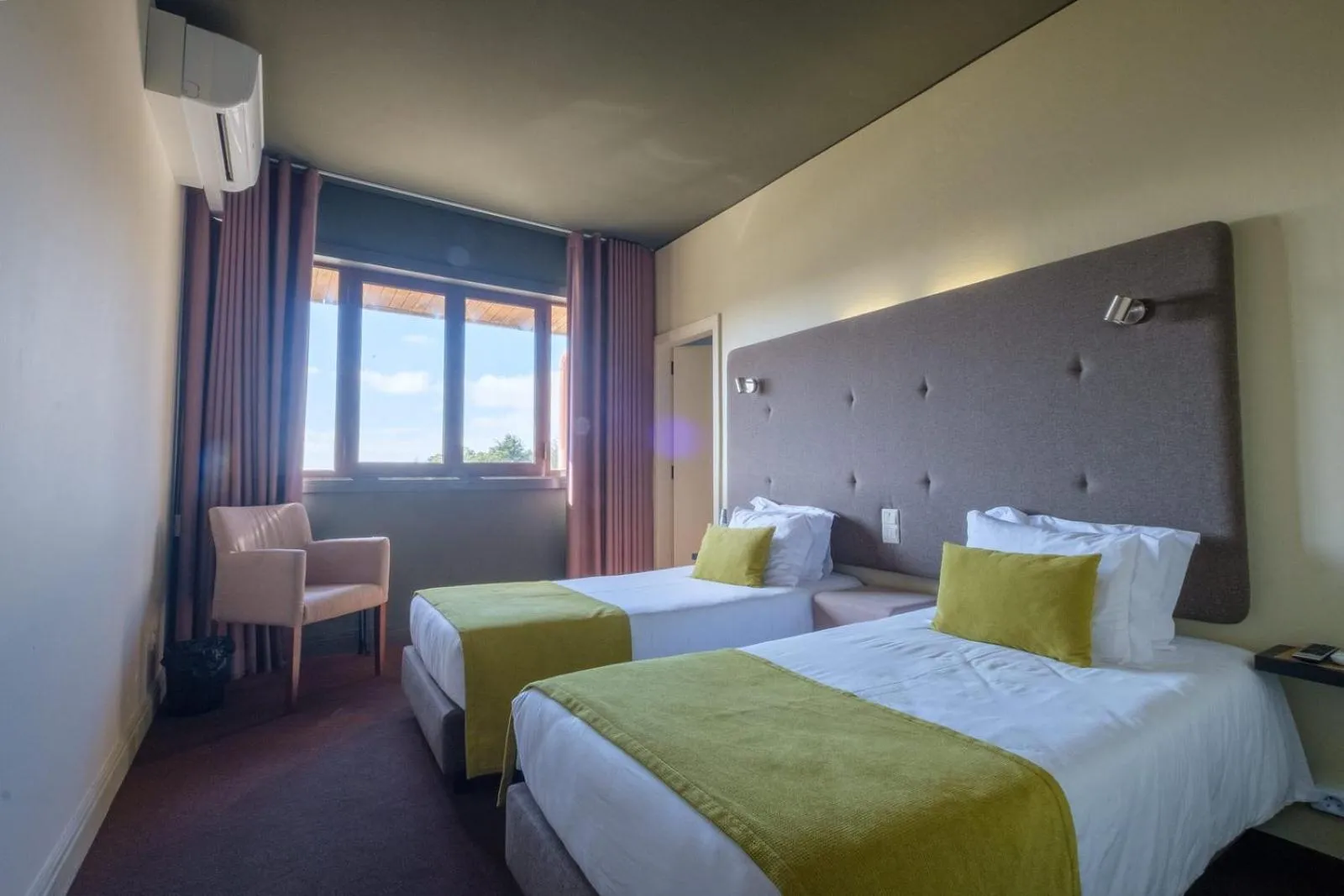 Bedroom, Bed in Vilar Oporto Hotel